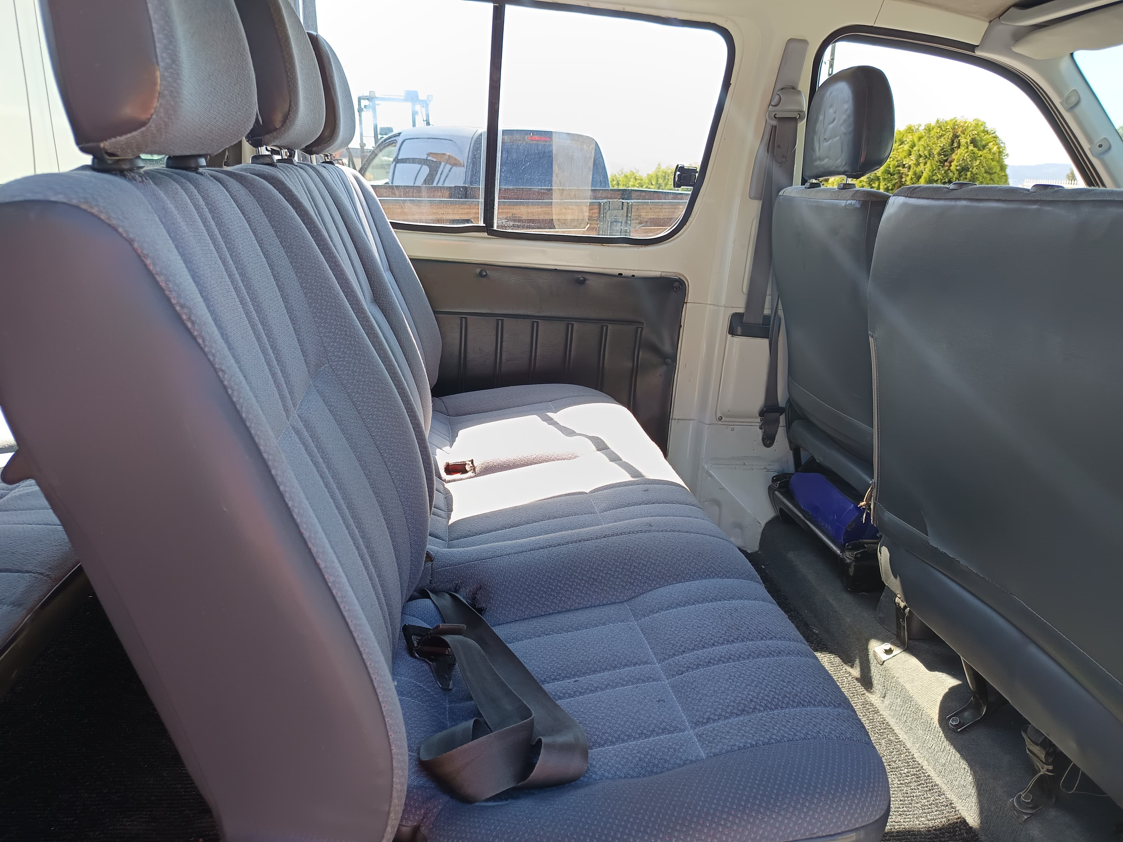 Toyota Hiace · 9 Lugares · Ano 2002 — imagem 15