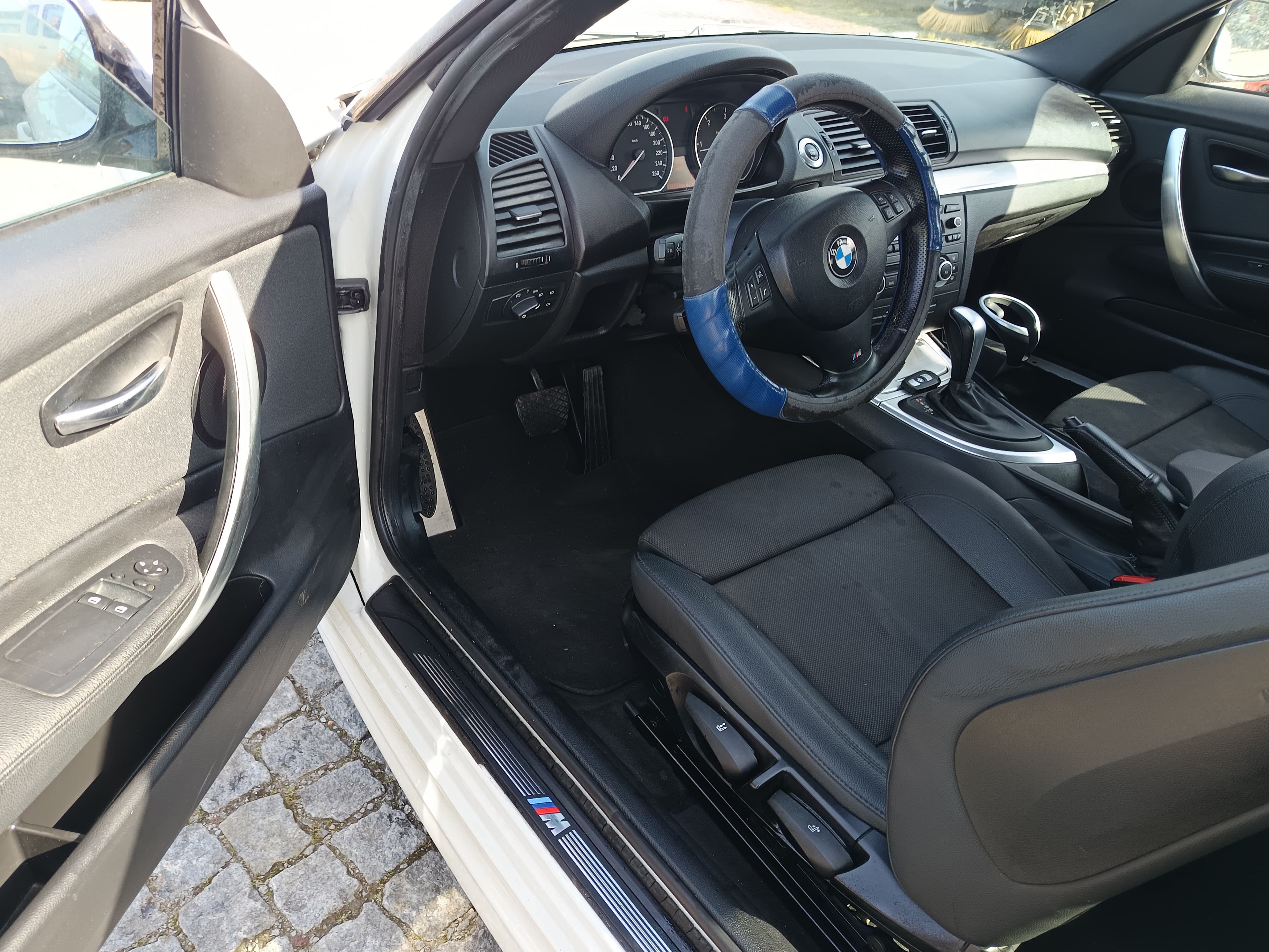 BMW 120 d · Ano 2010 — image 32