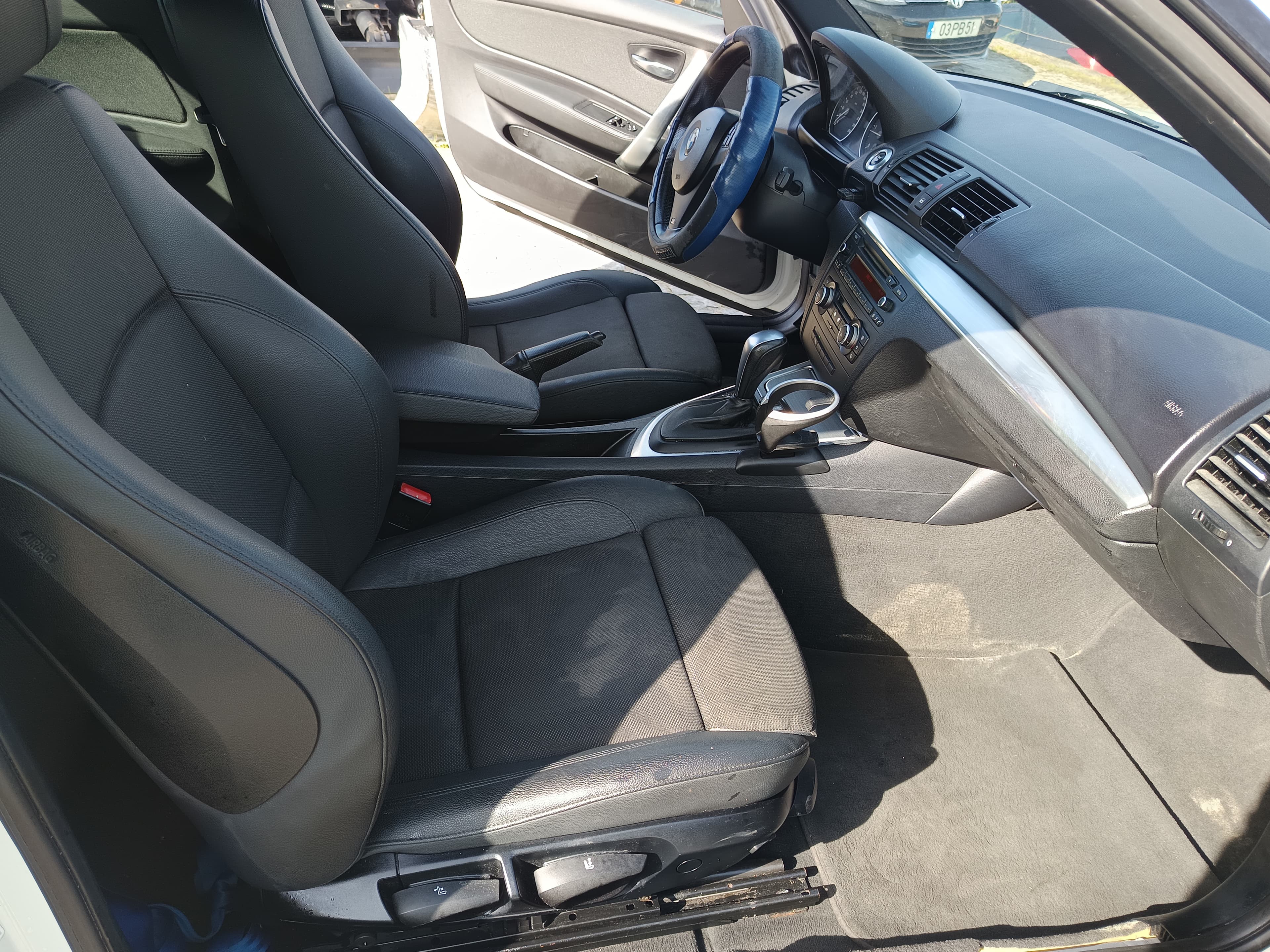BMW 120 d · Ano 2010 — image 29