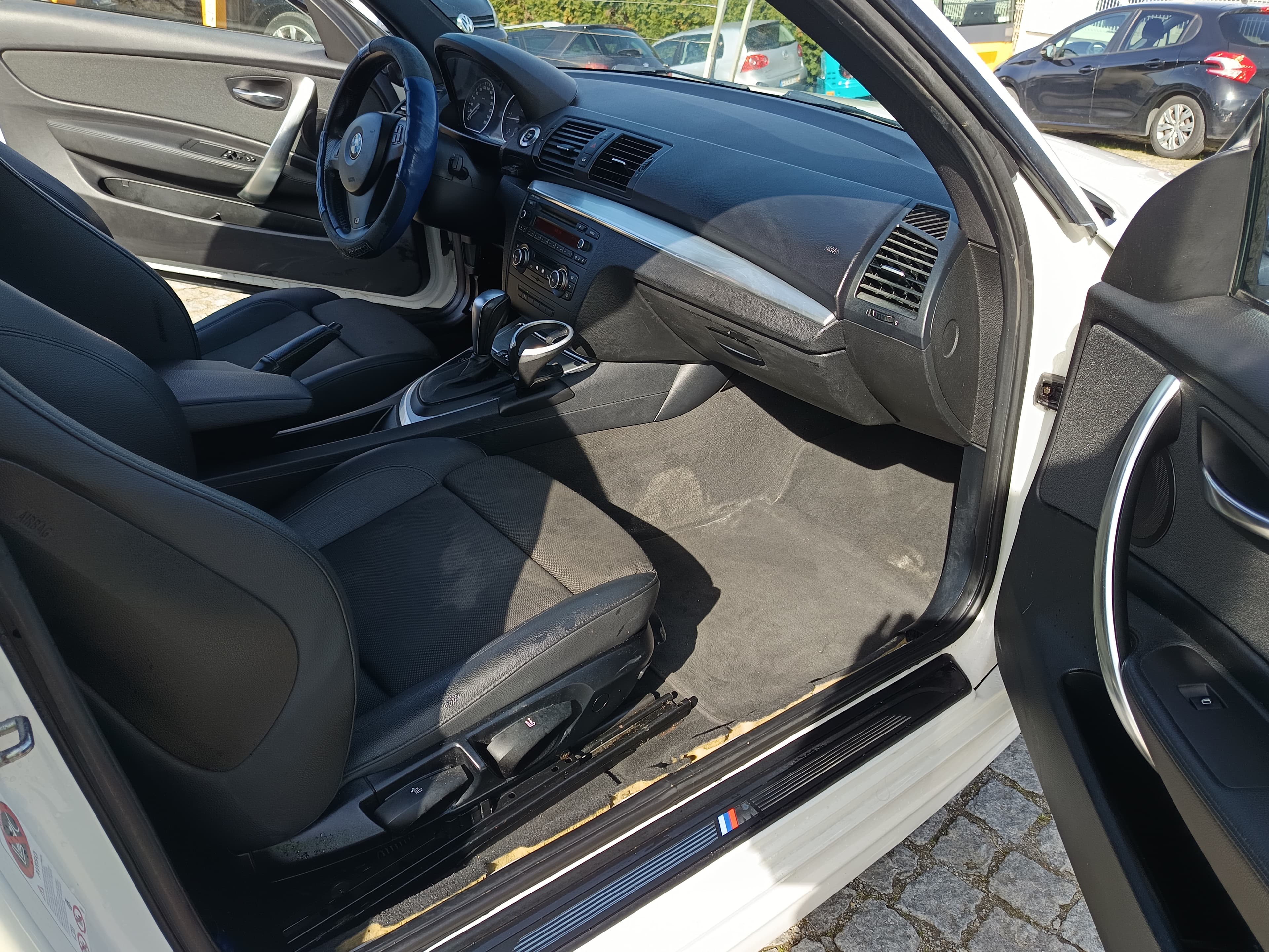 BMW 120 d · Ano 2010 — image 27