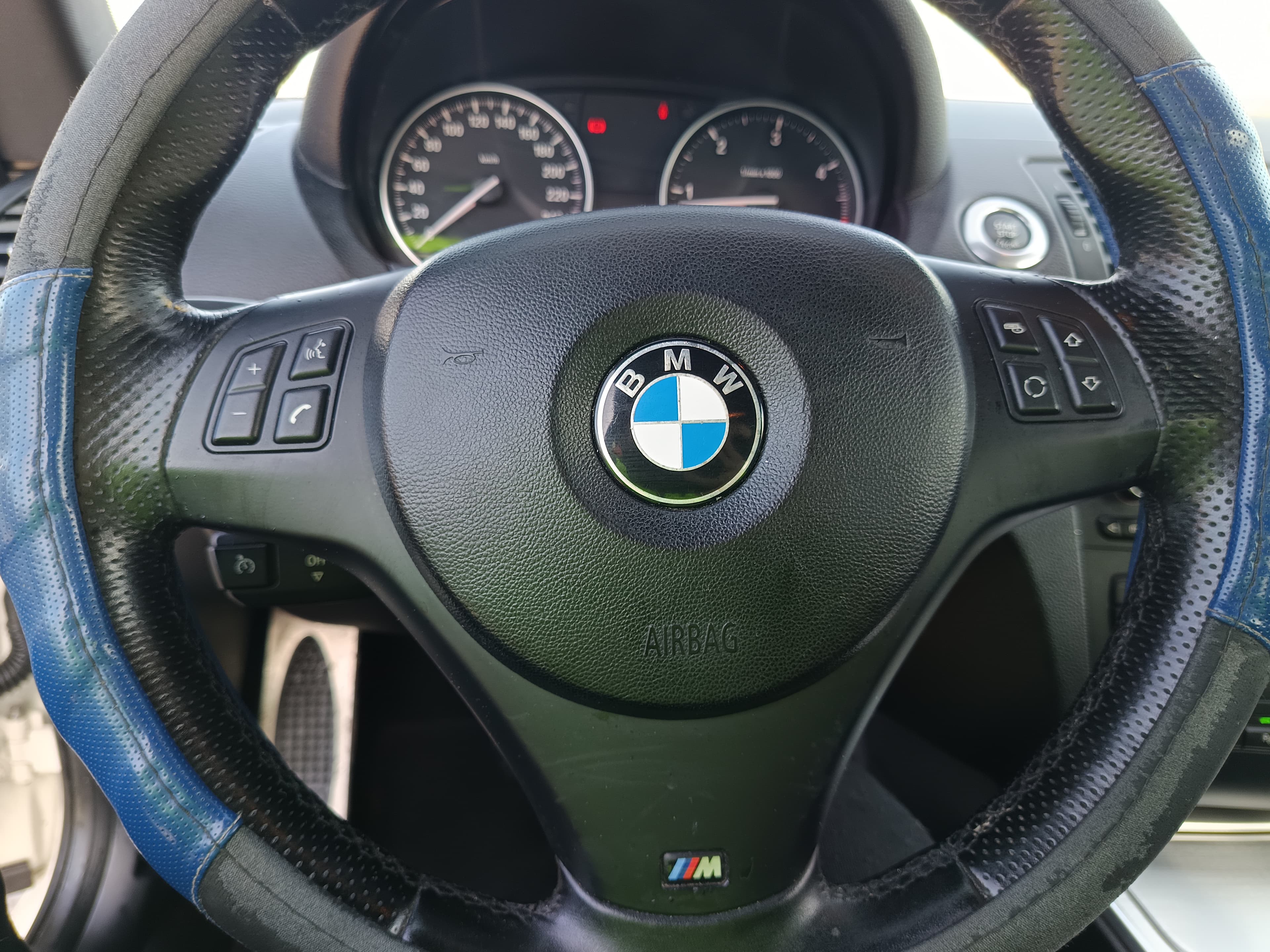 BMW 120 d · Ano 2010 — image 44