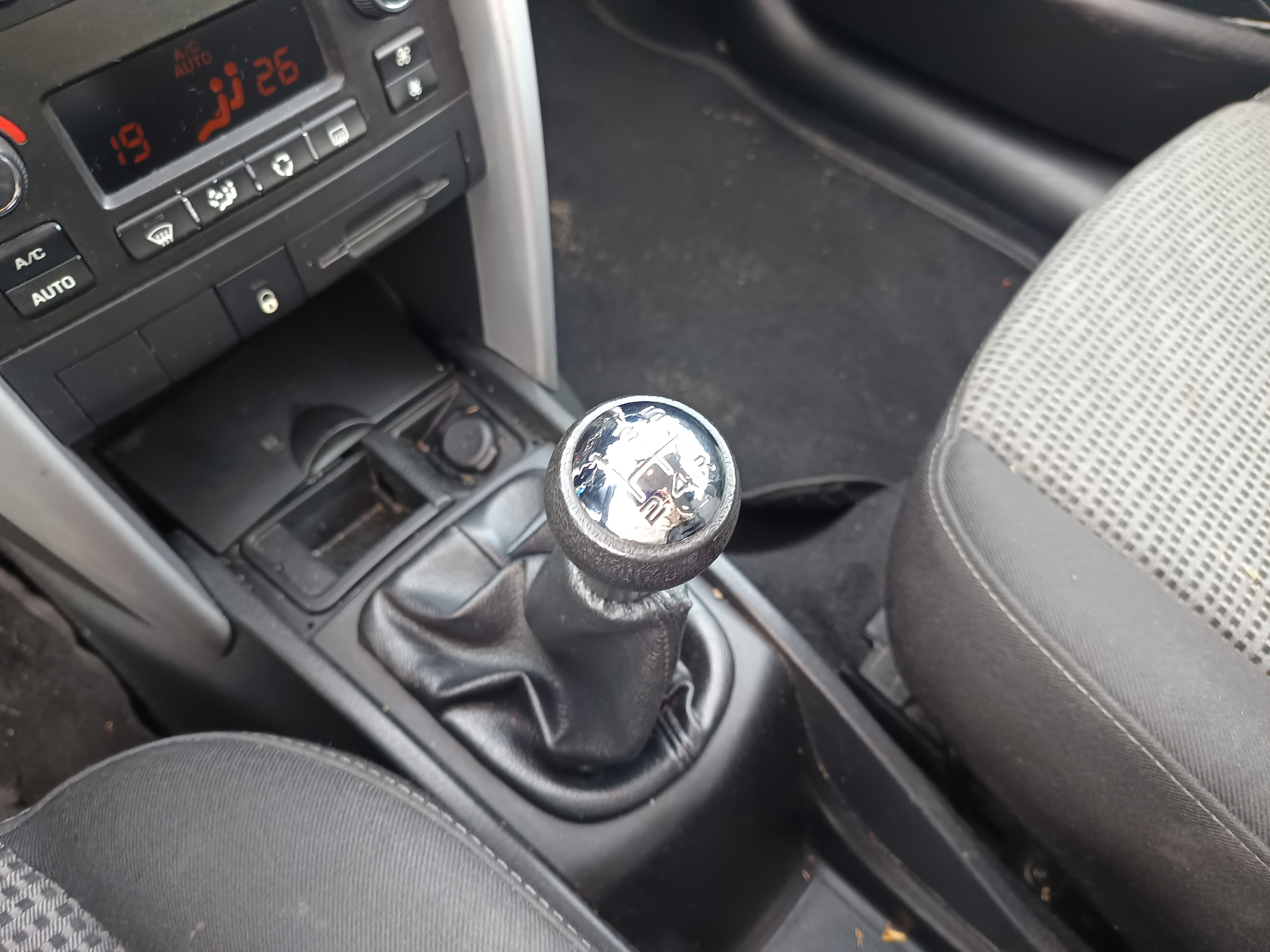 Peugeot 207 · Ano 2011 — imagen 41