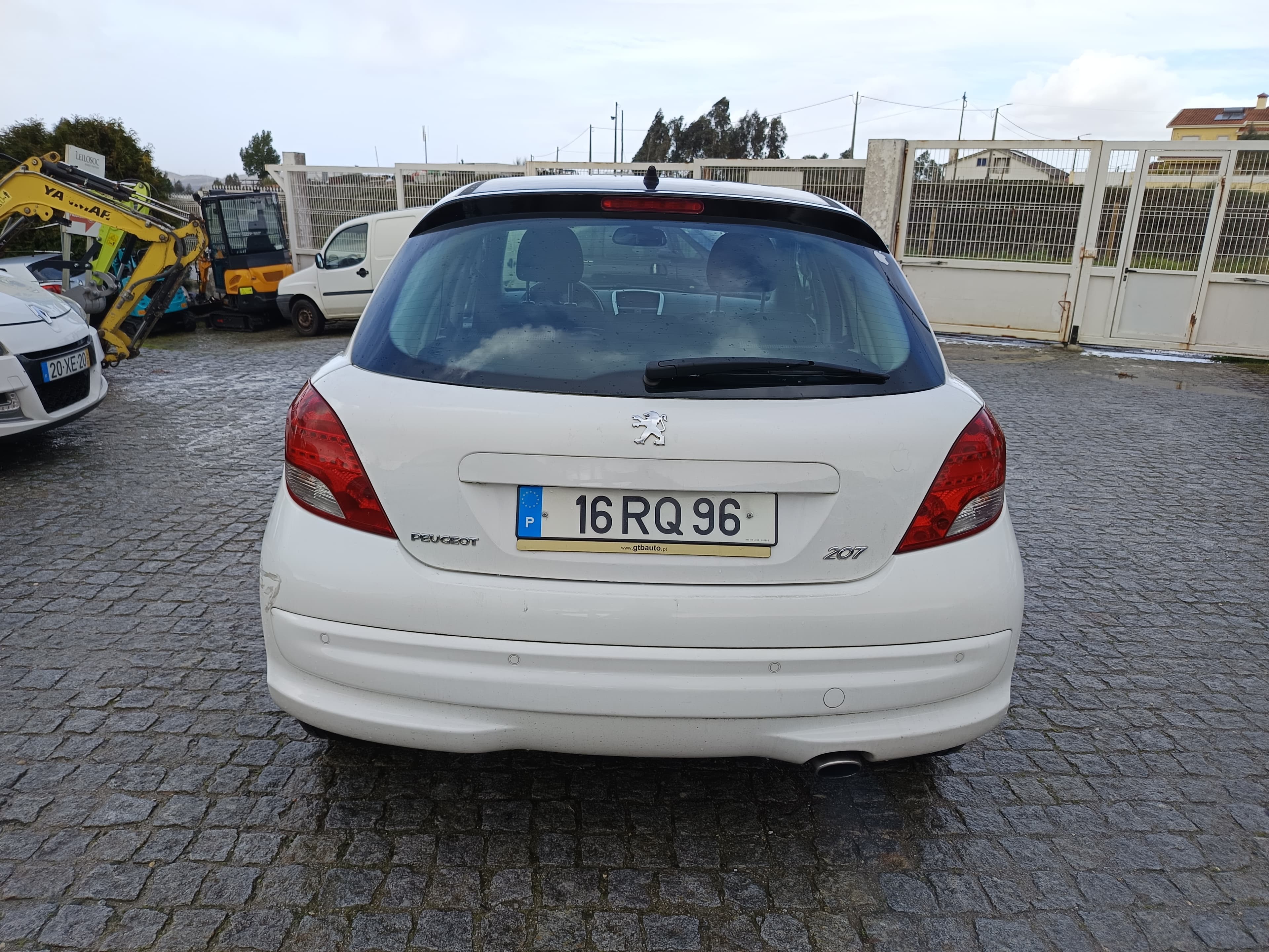 Peugeot 207 · Ano 2011 — imagen 5