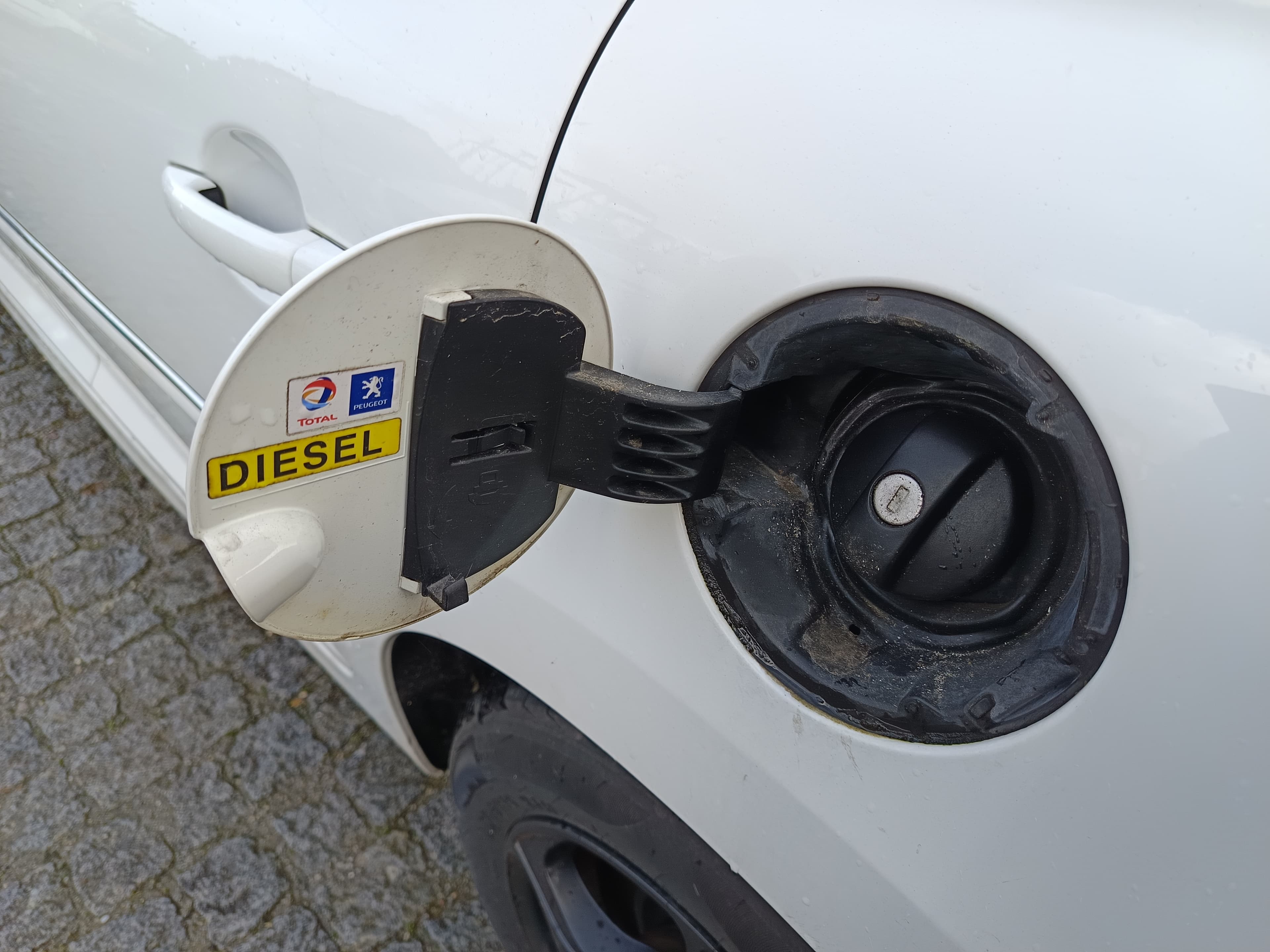 Peugeot 207 · Ano 2011 — imagen 14