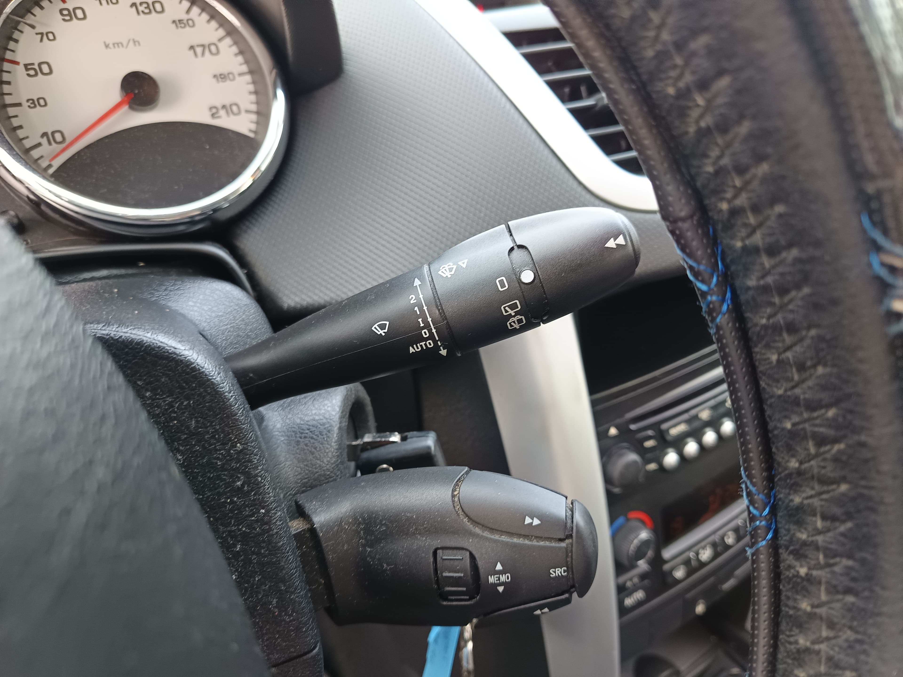 Peugeot 207 · Ano 2011 — imagen 38