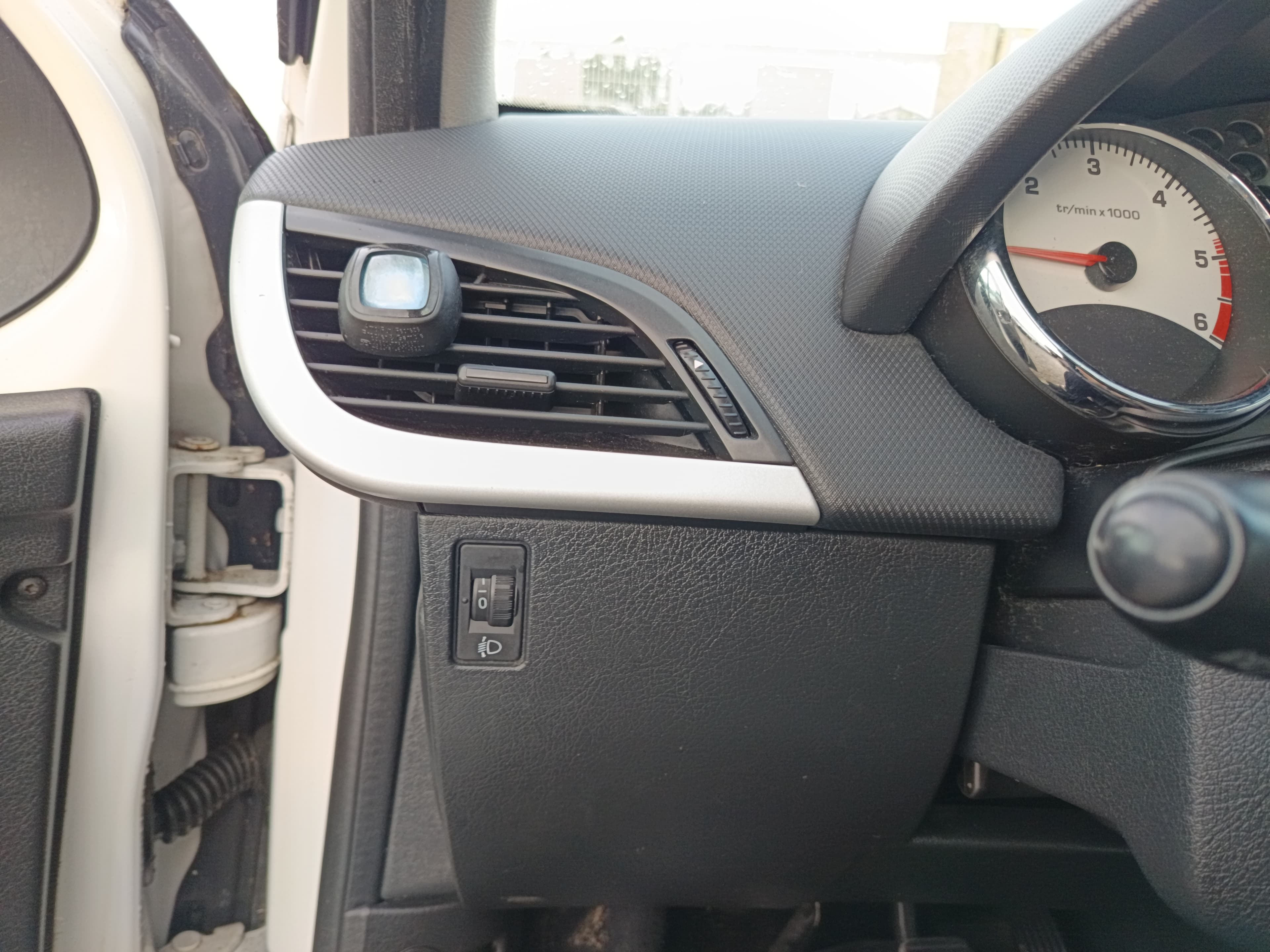 Peugeot 207 · Ano 2011 — imagen 40