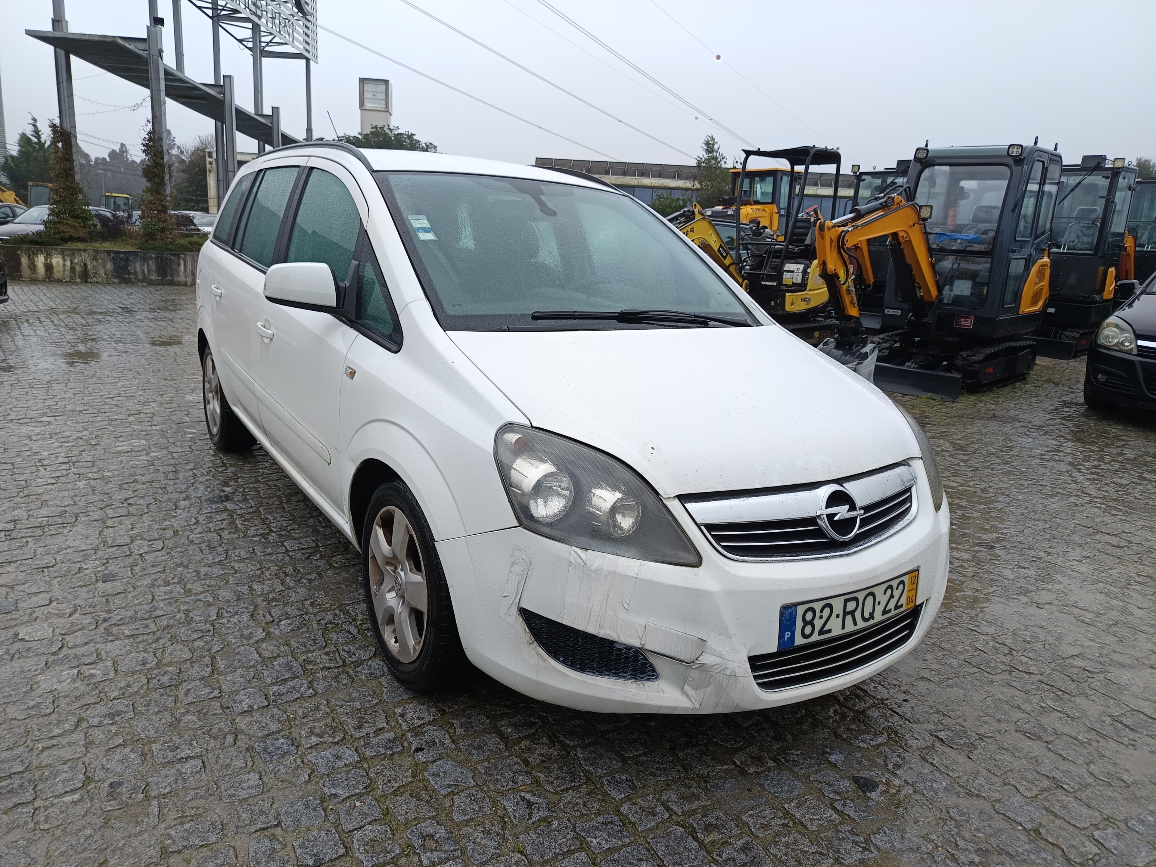Opel Zafira · Ano 2012 — imagem 3