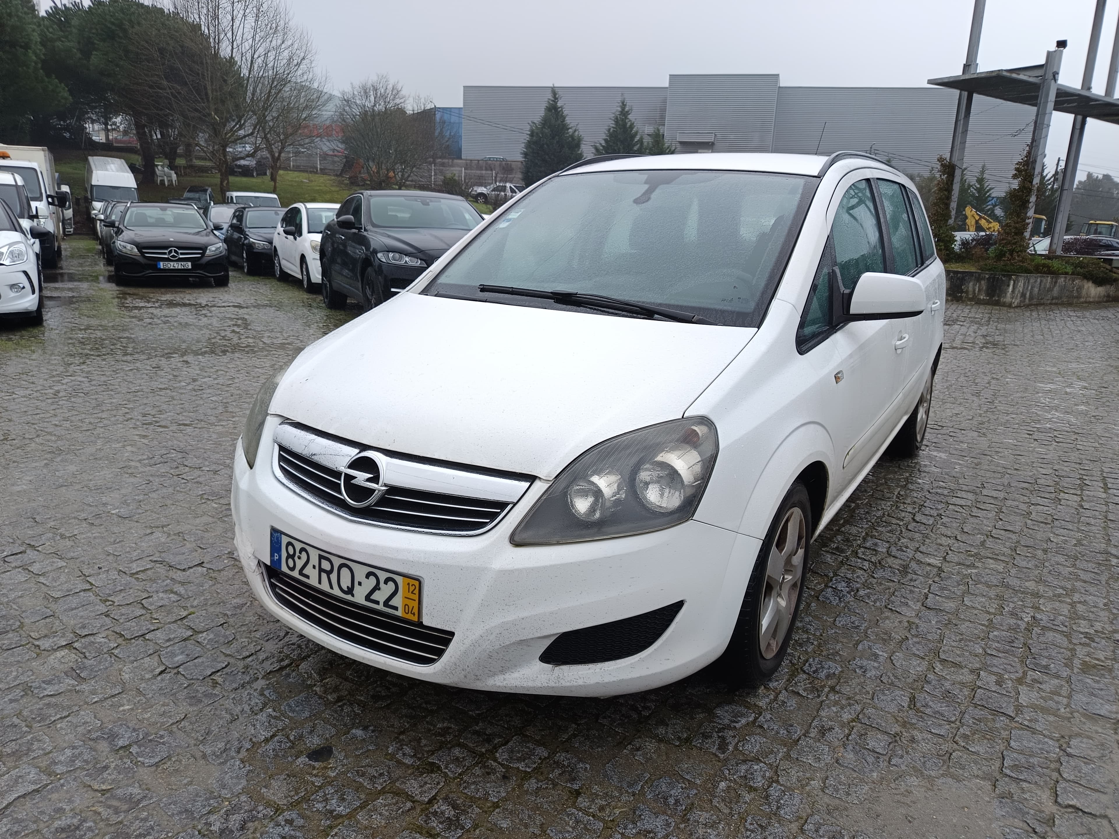 Opel Zafira · Ano 2012 — imagem 1