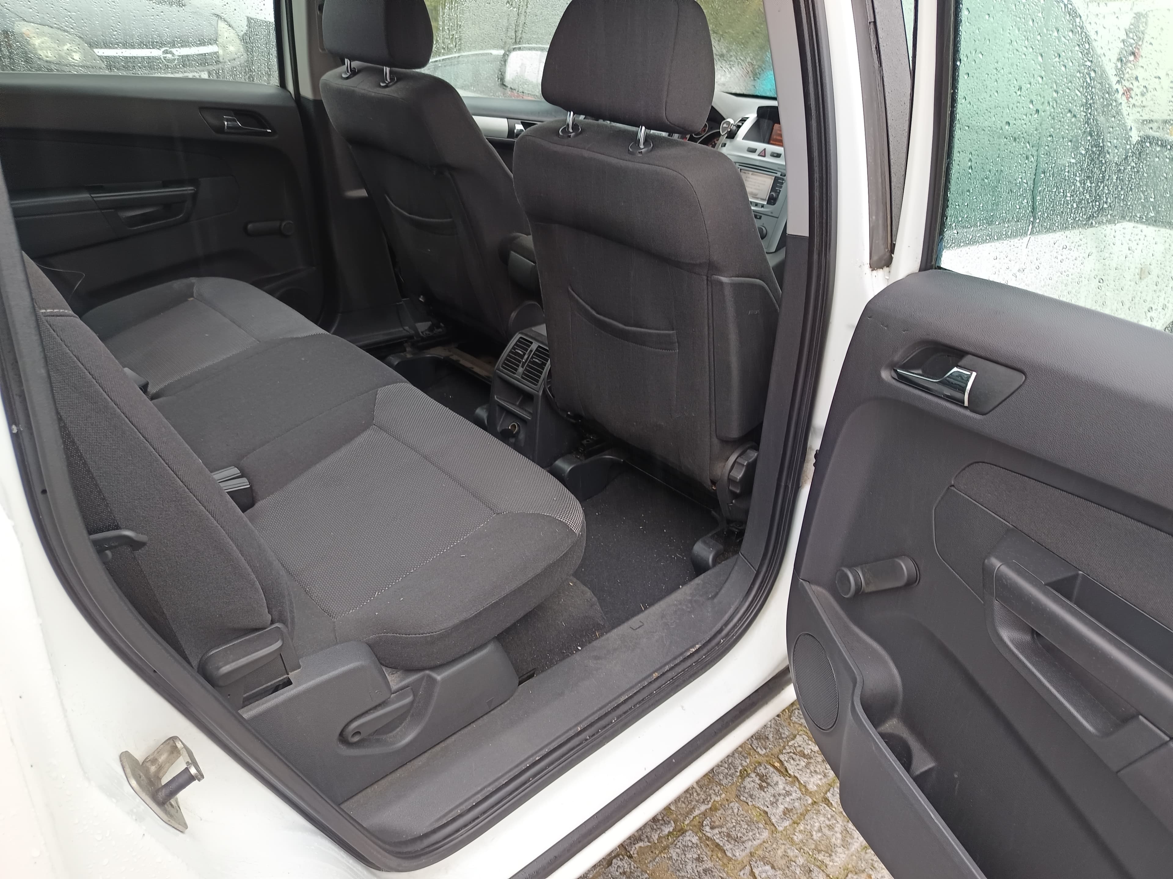Opel Zafira · Ano 2012 — imagem 20