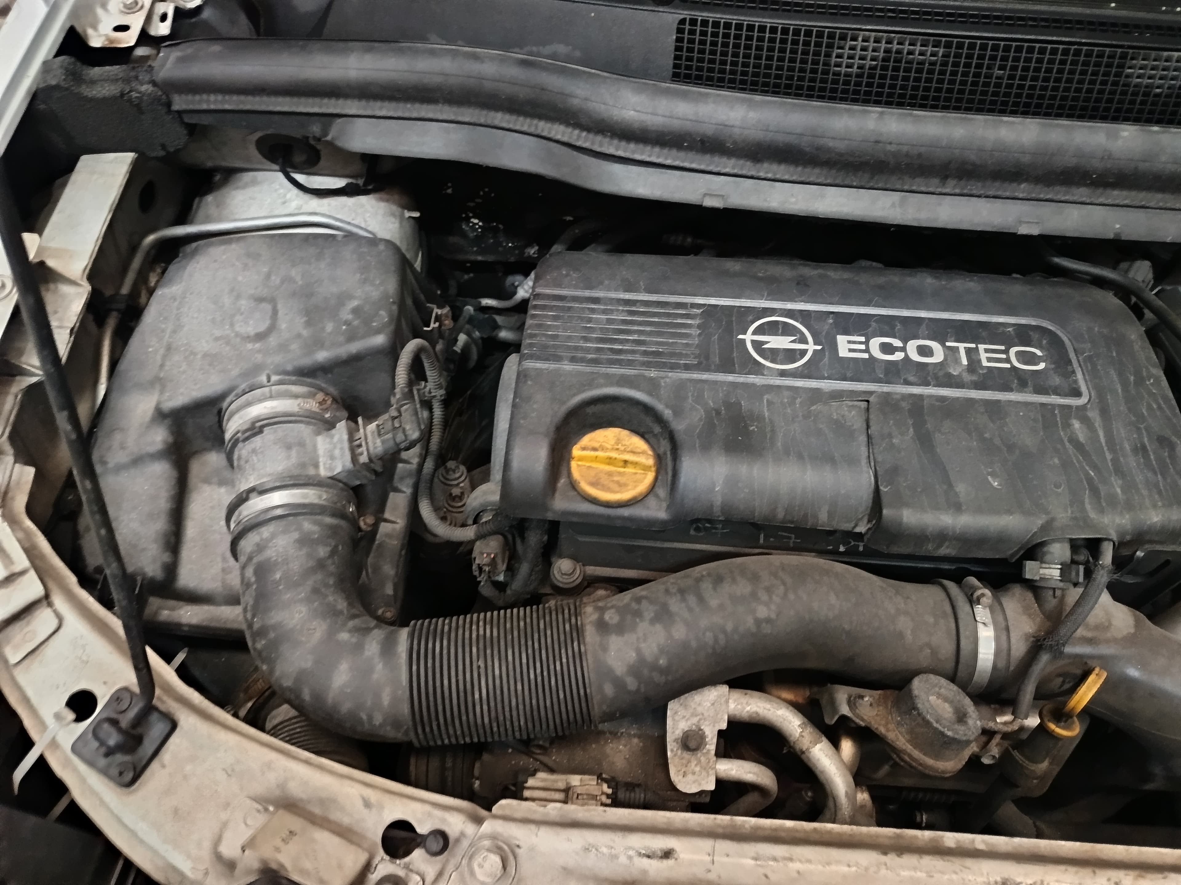 Opel Zafira · Ano 2012 — imagem 8