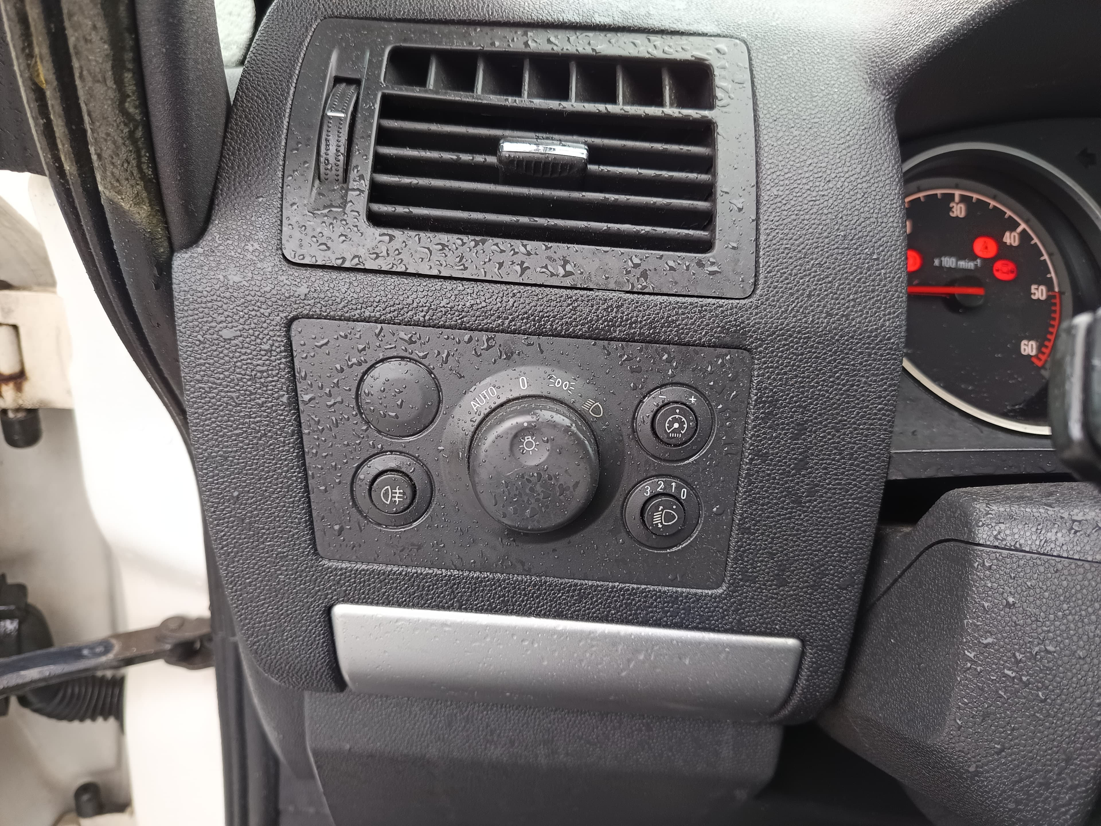 Opel Zafira · Ano 2012 — imagem 41