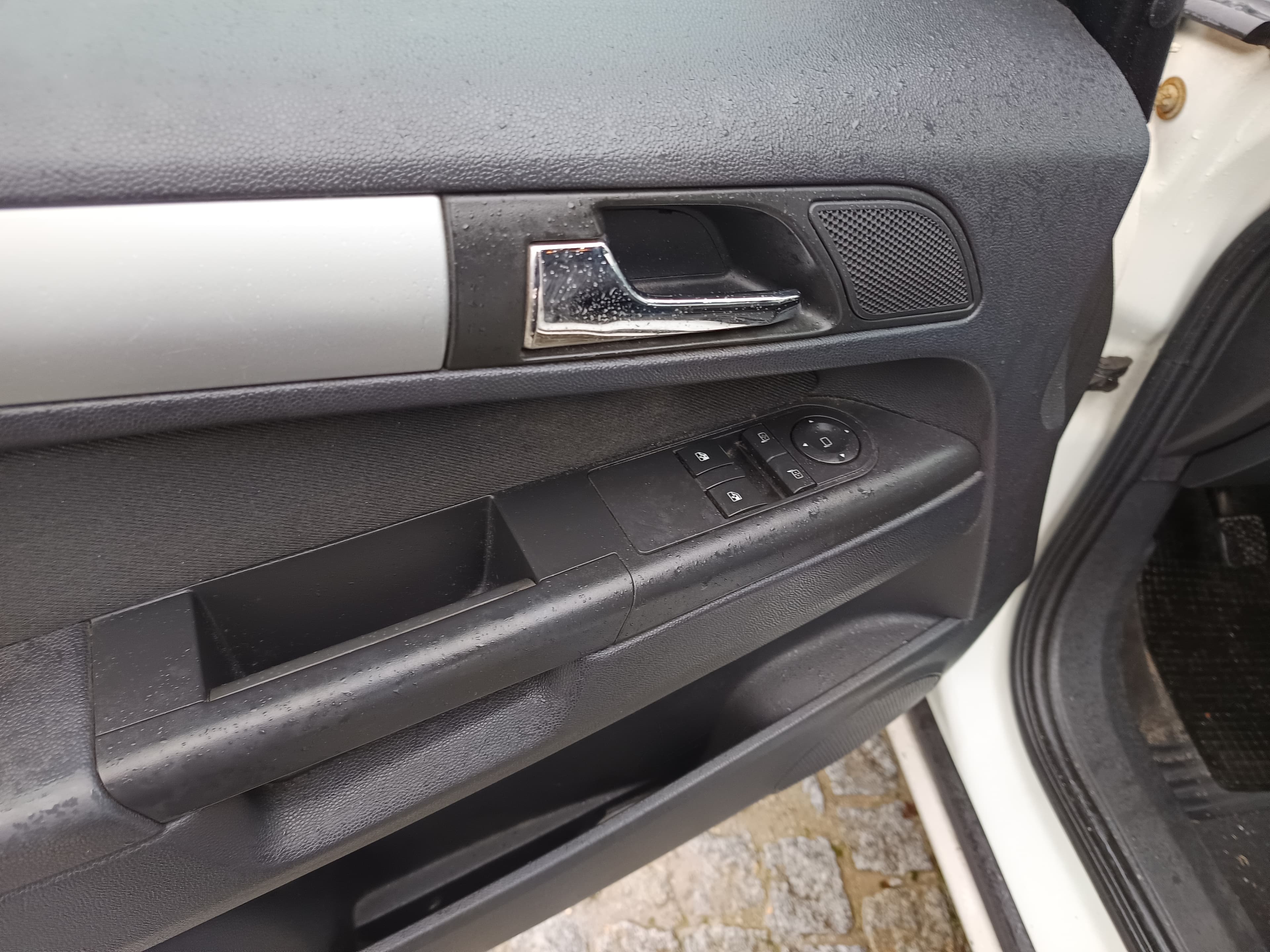 Opel Zafira · Ano 2012 — imagem 31