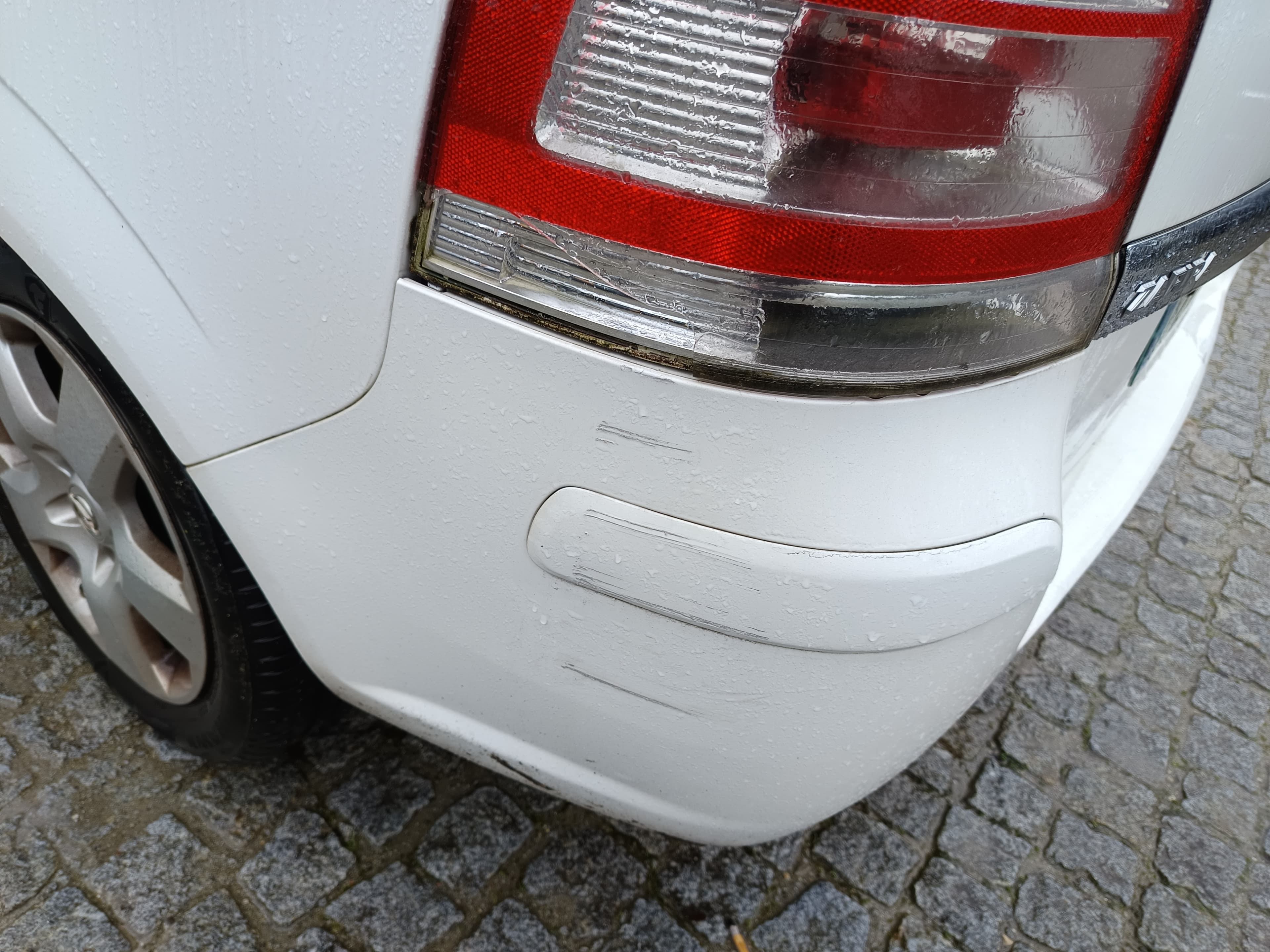 Opel Zafira · Ano 2012 — imagem 16