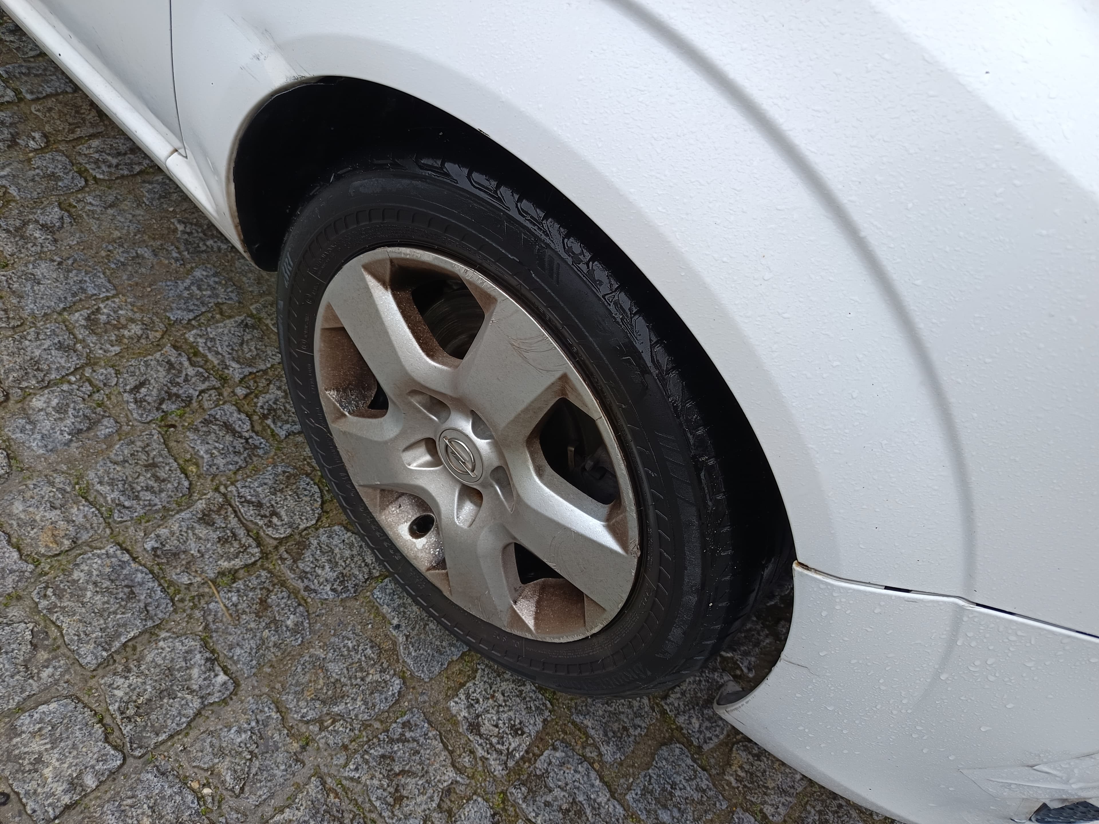 Opel Zafira · Ano 2012 — imagem 12