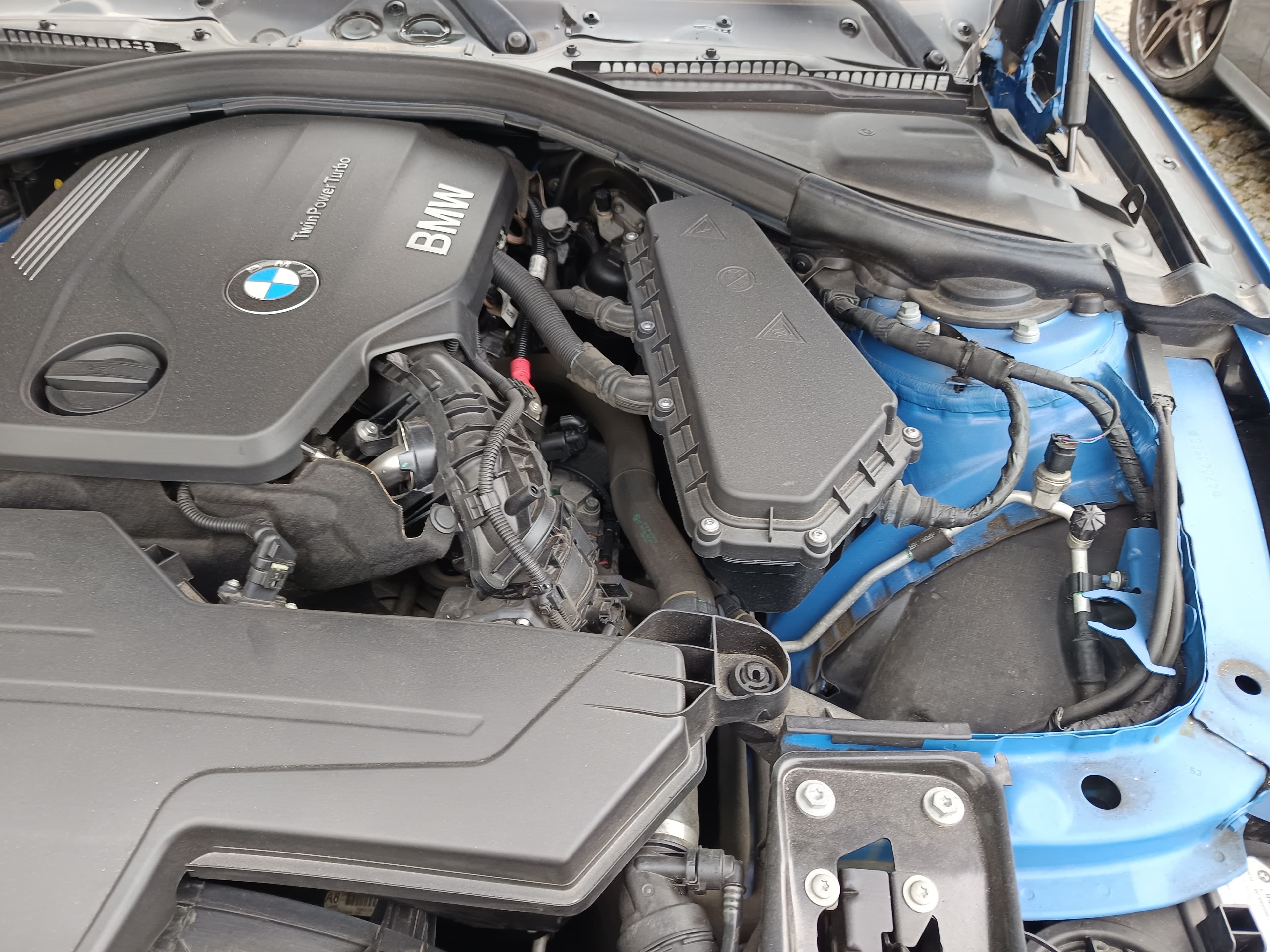 BMW 318 d · Ano 2016 — imagem 17