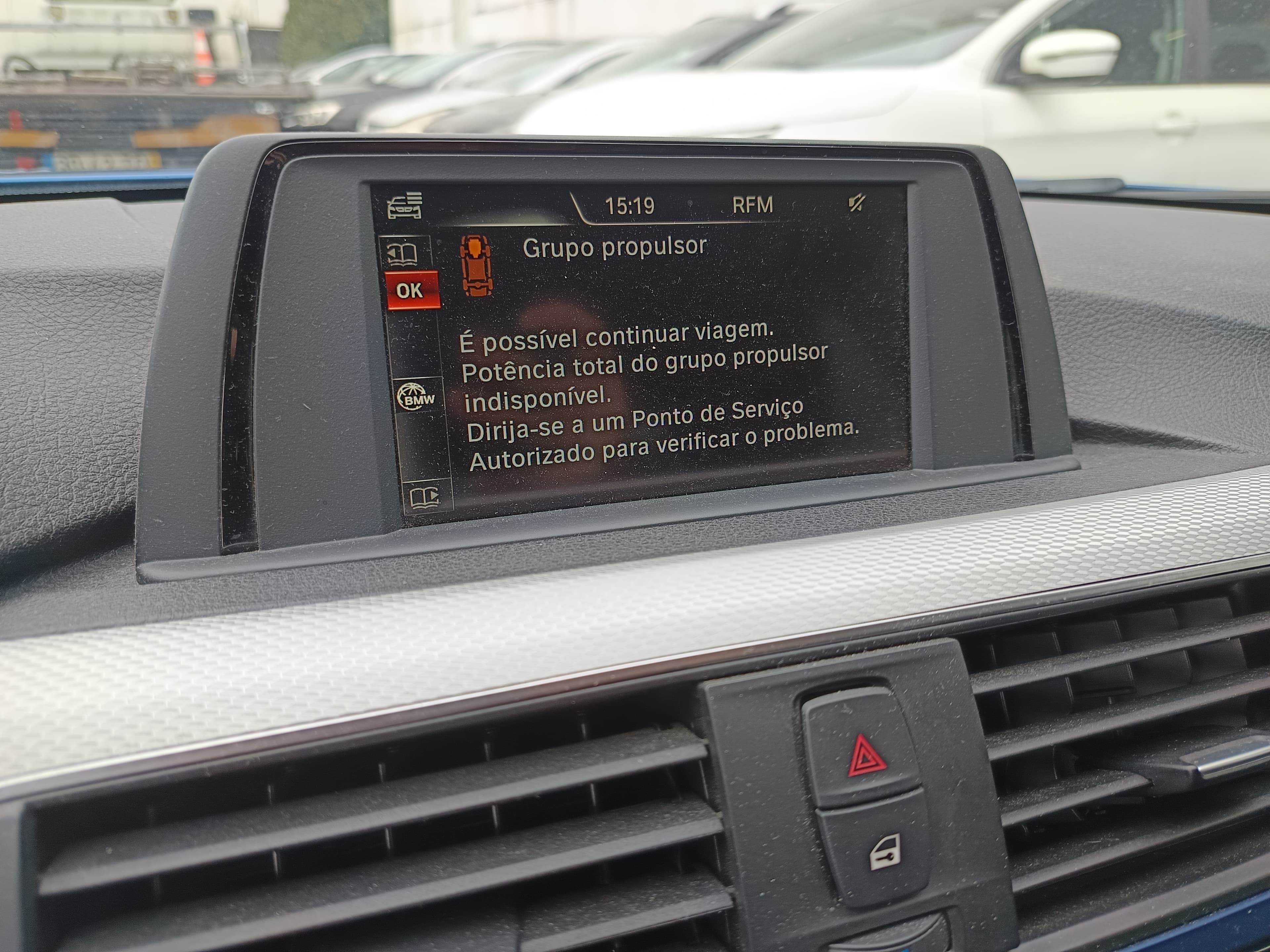 BMW 318 d · Ano 2016 — imagem 34