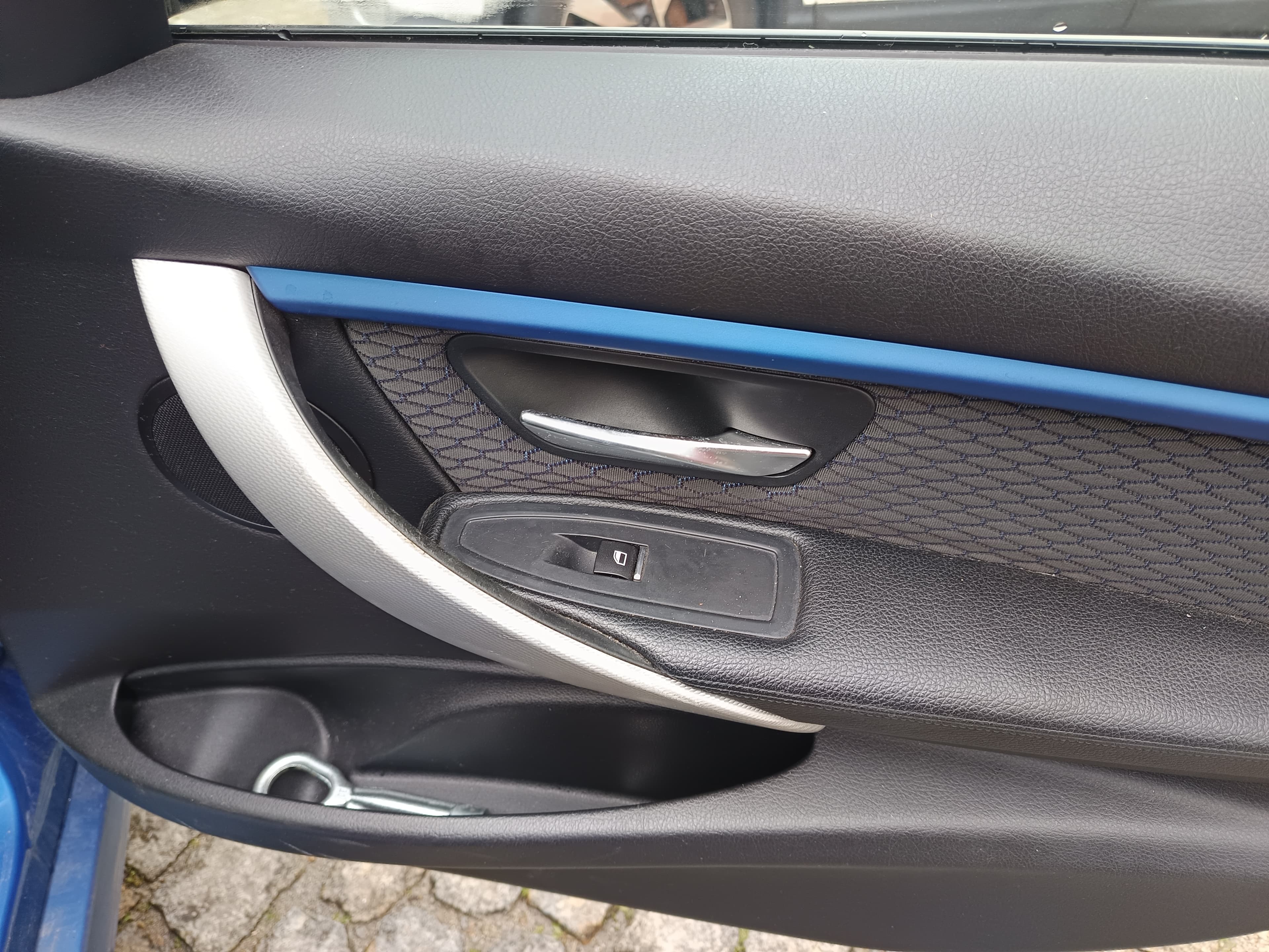 BMW 318 d · Ano 2016 — imagem 23