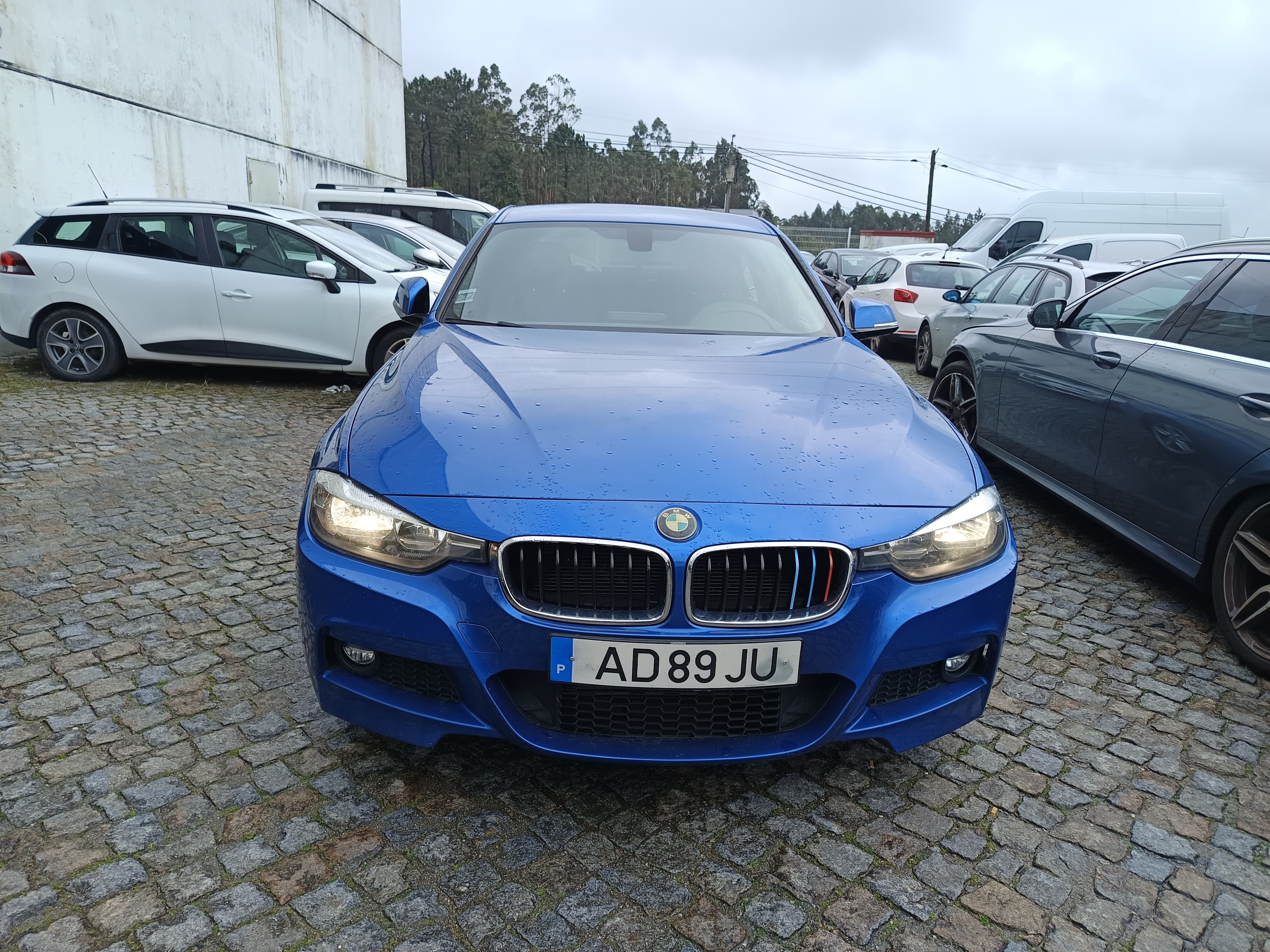 BMW 318 d · Ano 2016 — imagem 2