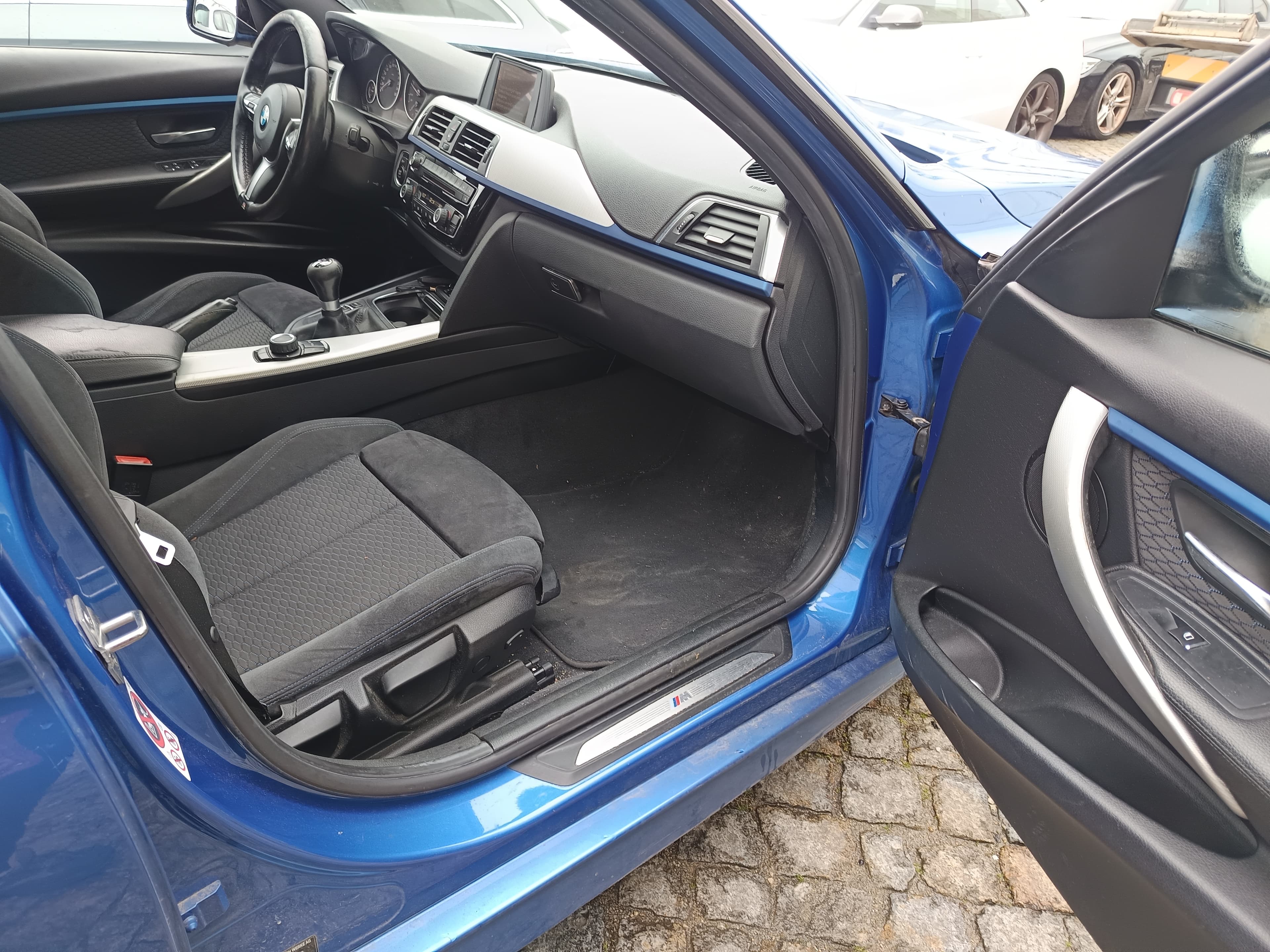 BMW 318 d · Ano 2016 — imagem 22