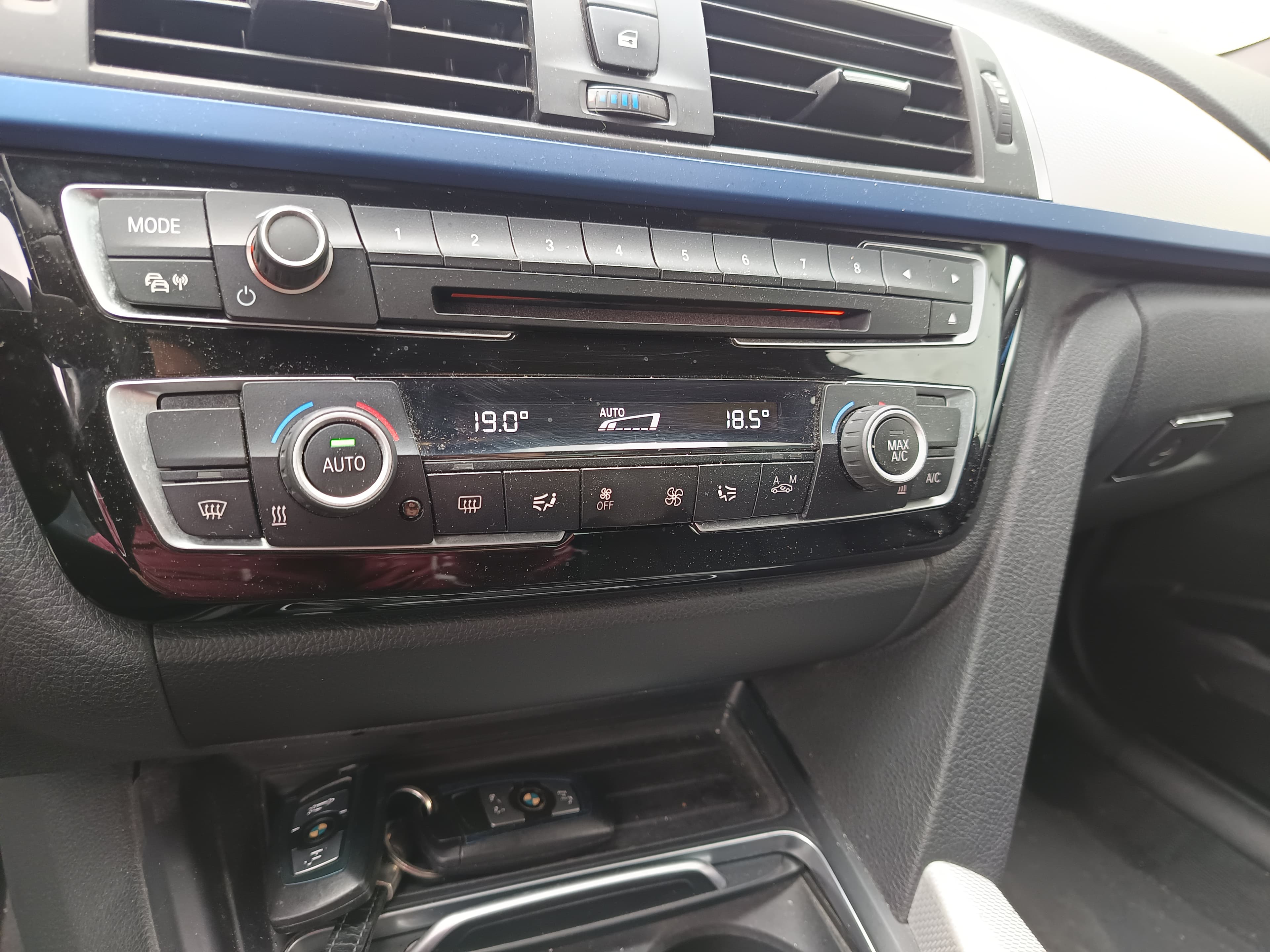 BMW 318 d · Ano 2016 — imagem 35