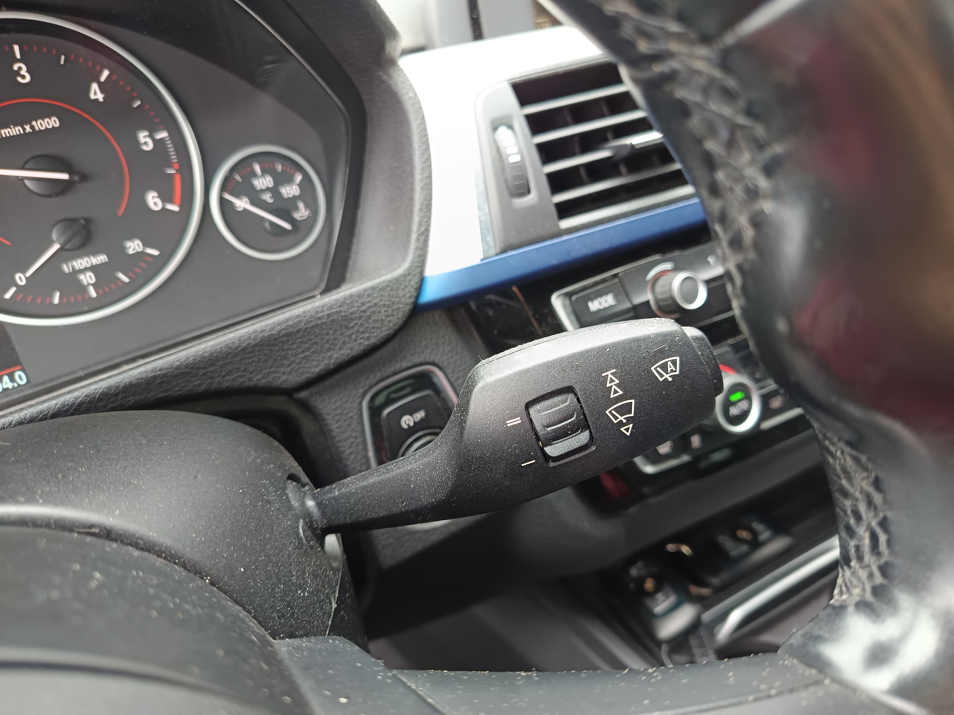 BMW 318 d · Ano 2016 — imagem 40