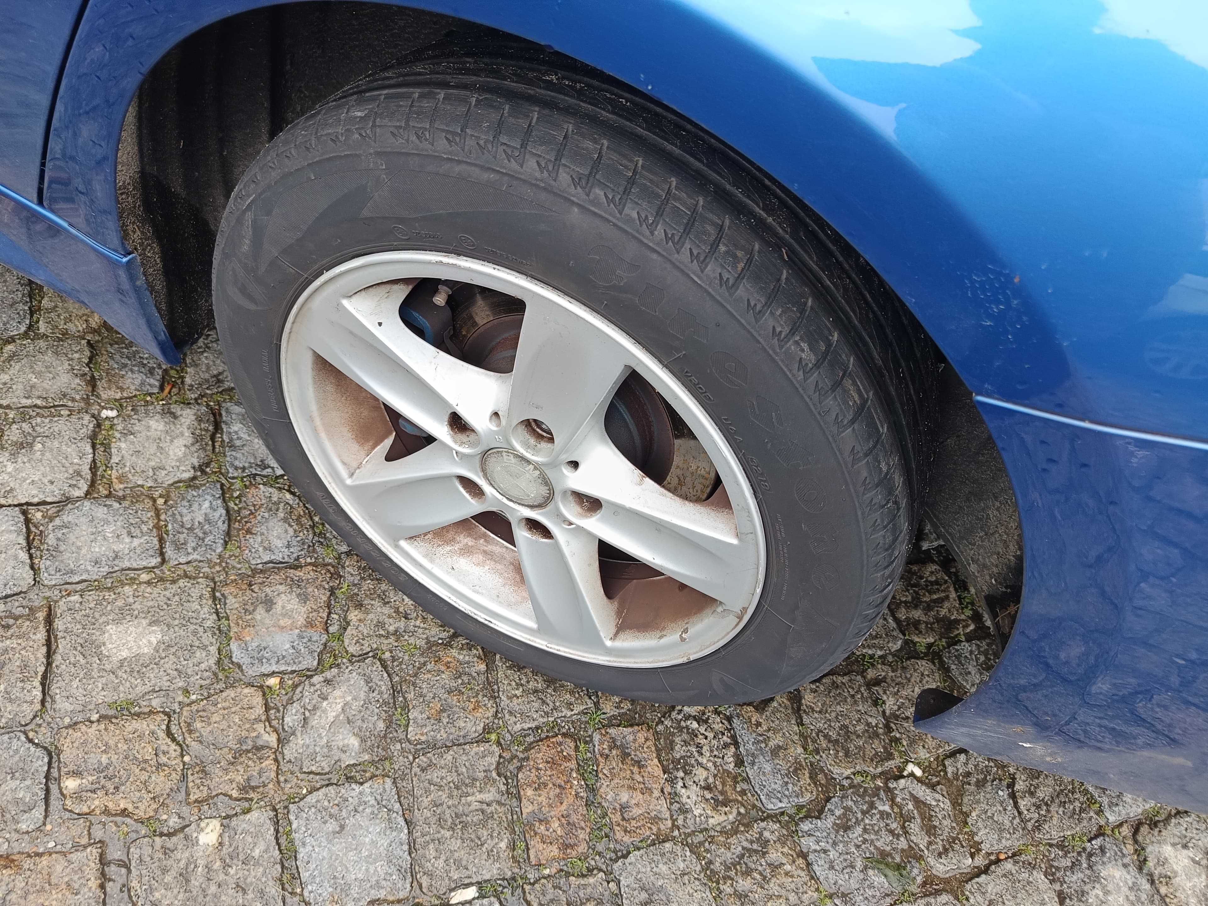 BMW 318 d · Ano 2016 — imagem 12
