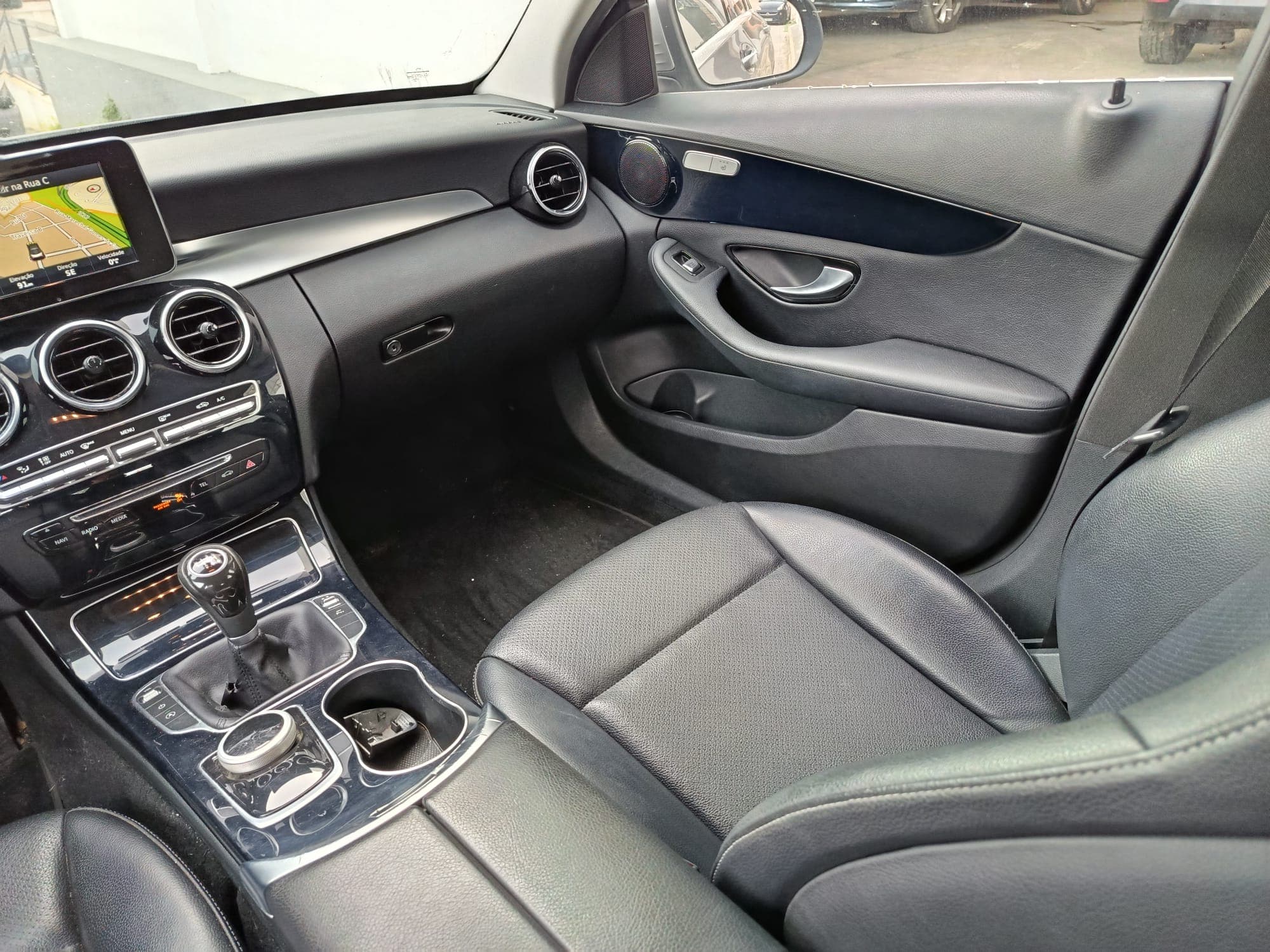 Mercedes-Benz C 180 · Ano 2016 — image 13