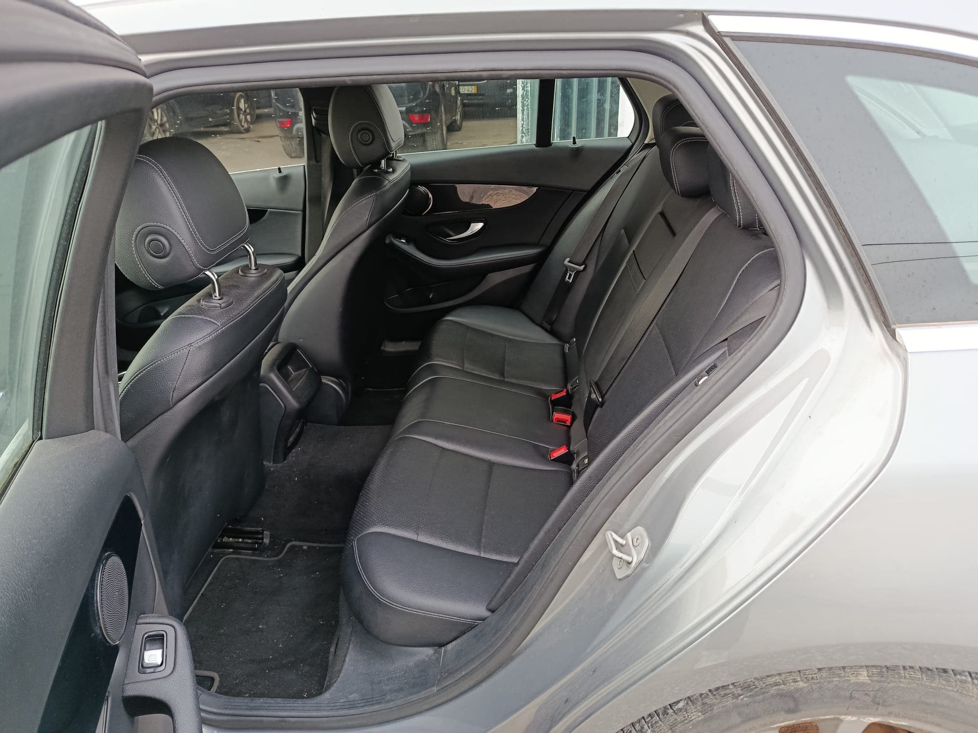 Mercedes-Benz C 180 · Ano 2016 — image 17