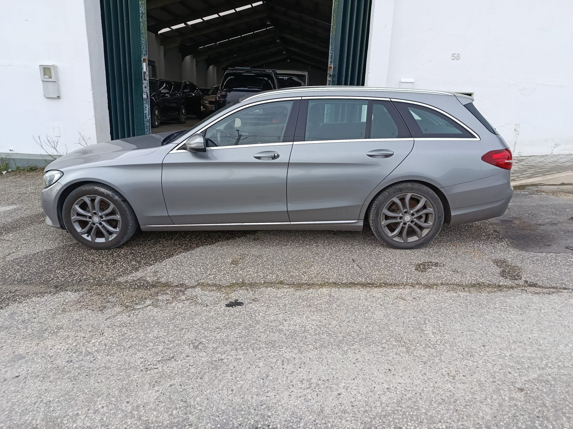 Mercedes-Benz C 180 · Ano 2016 — image 4
