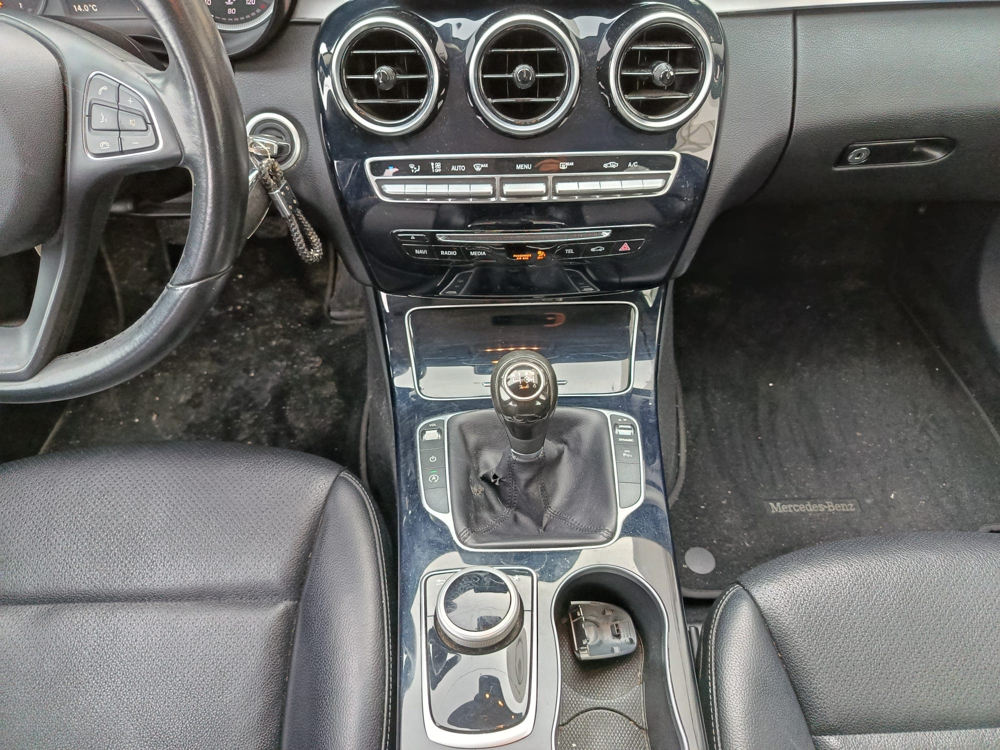 Mercedes-Benz C 180 · Ano 2016 — image 14