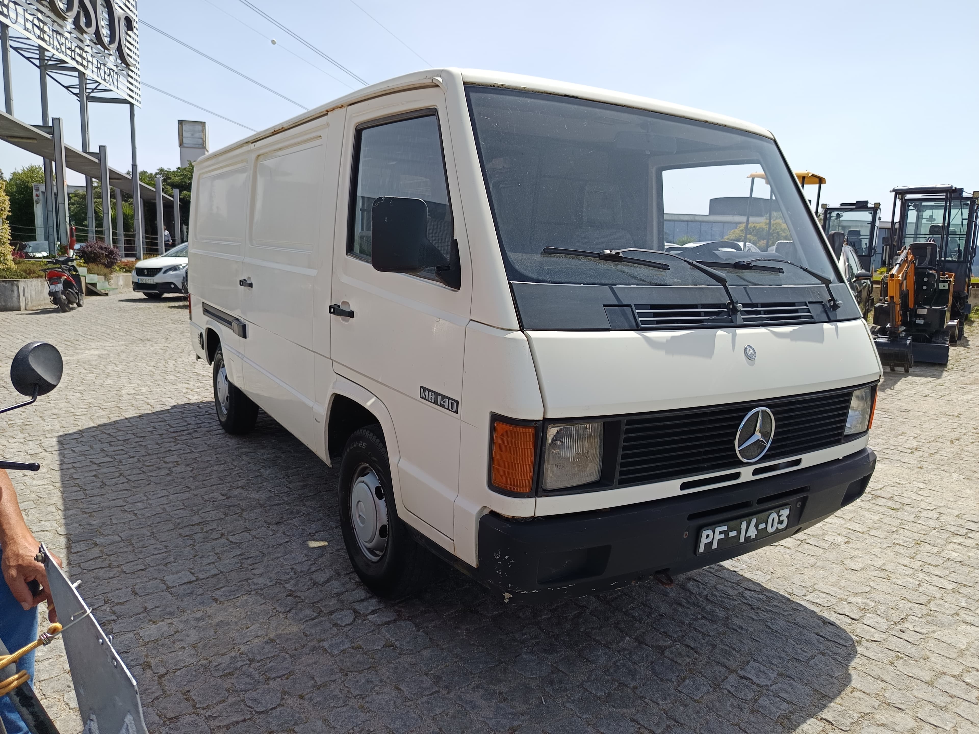 Mercedes-Benz MB 140 · Ano 1988 — image 3