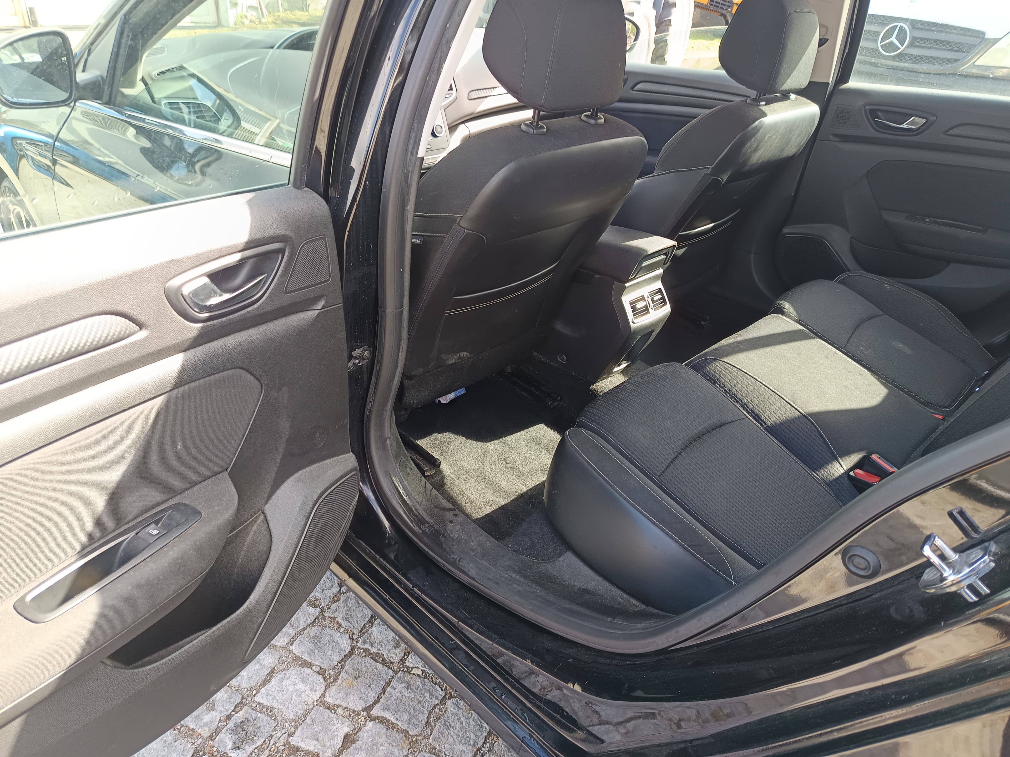 Renault Mégane IV Sport 1.5 DCI · Ano 2017 — image 37