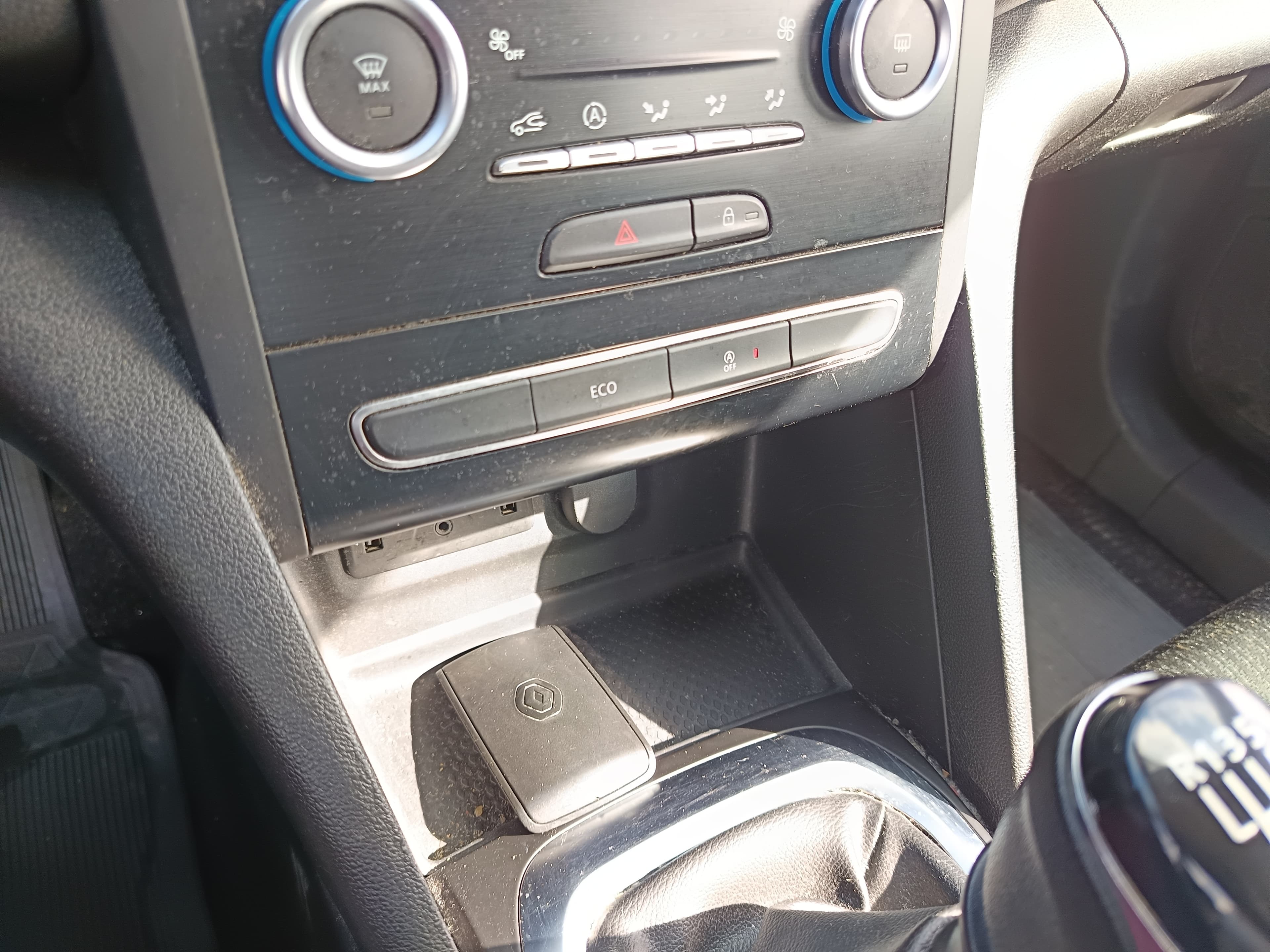 Renault Mégane IV Sport 1.5 DCI · Ano 2017 — image 28