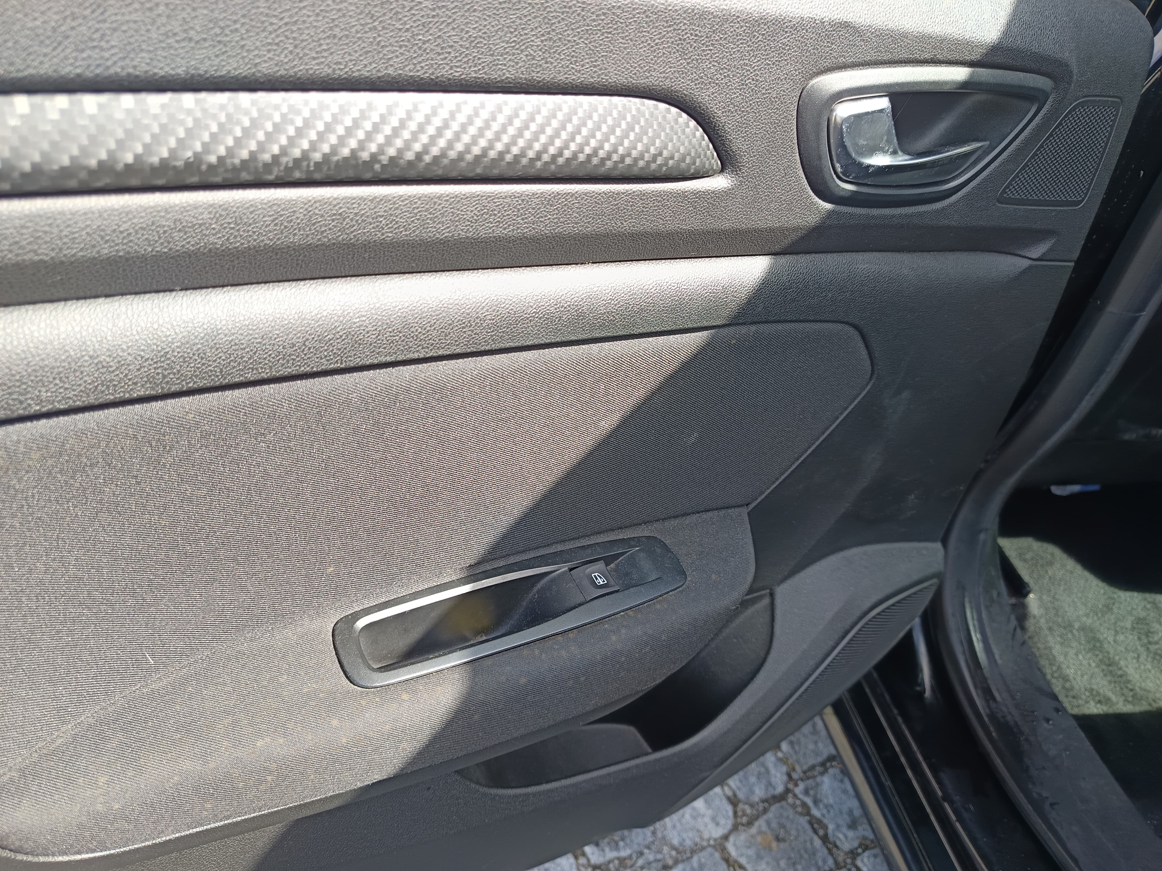 Renault Mégane IV Sport 1.5 DCI · Ano 2017 — image 38