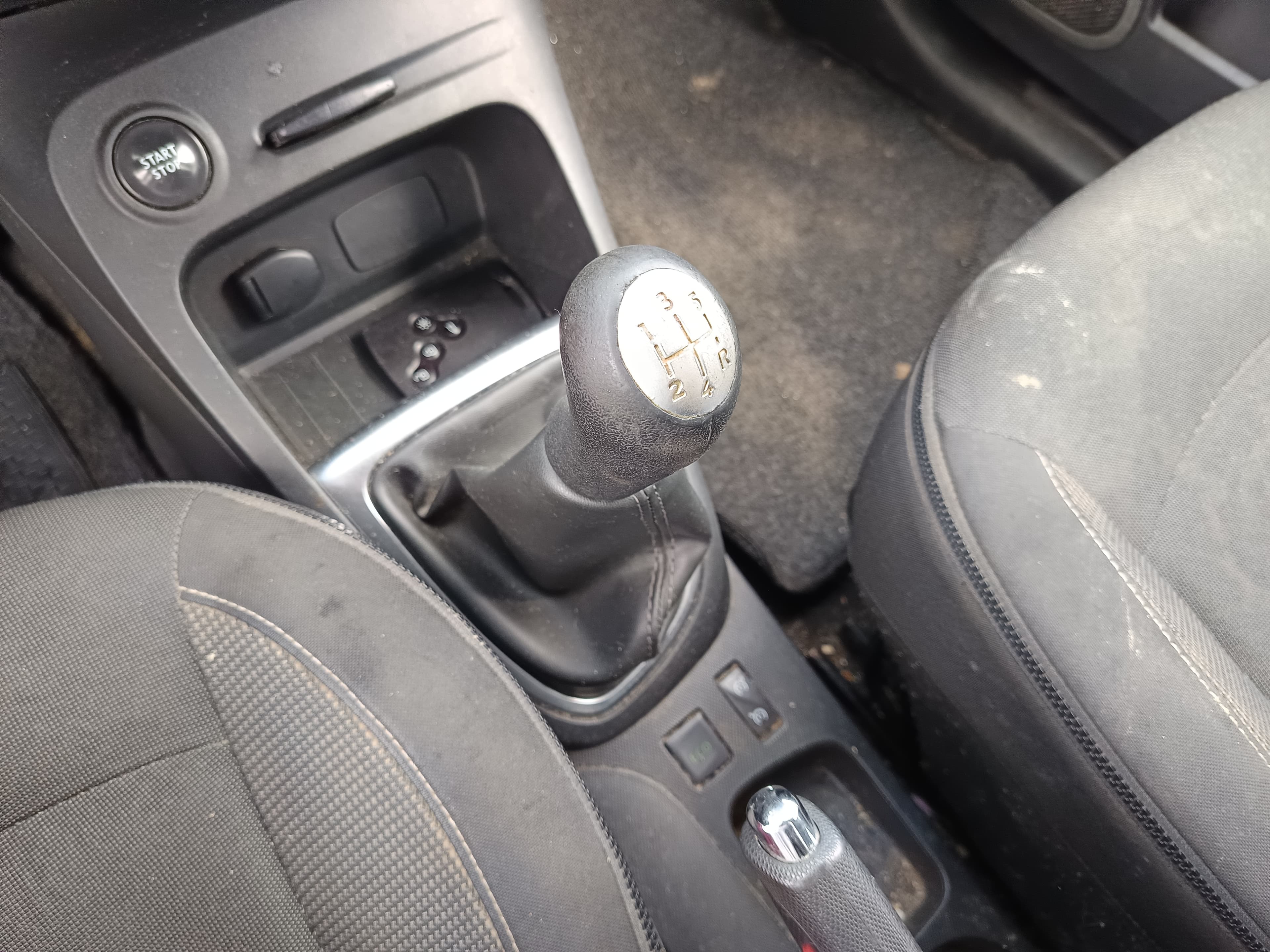 Renault Captur 1.5 DCI Sport · Ano 2013 — imagem 22