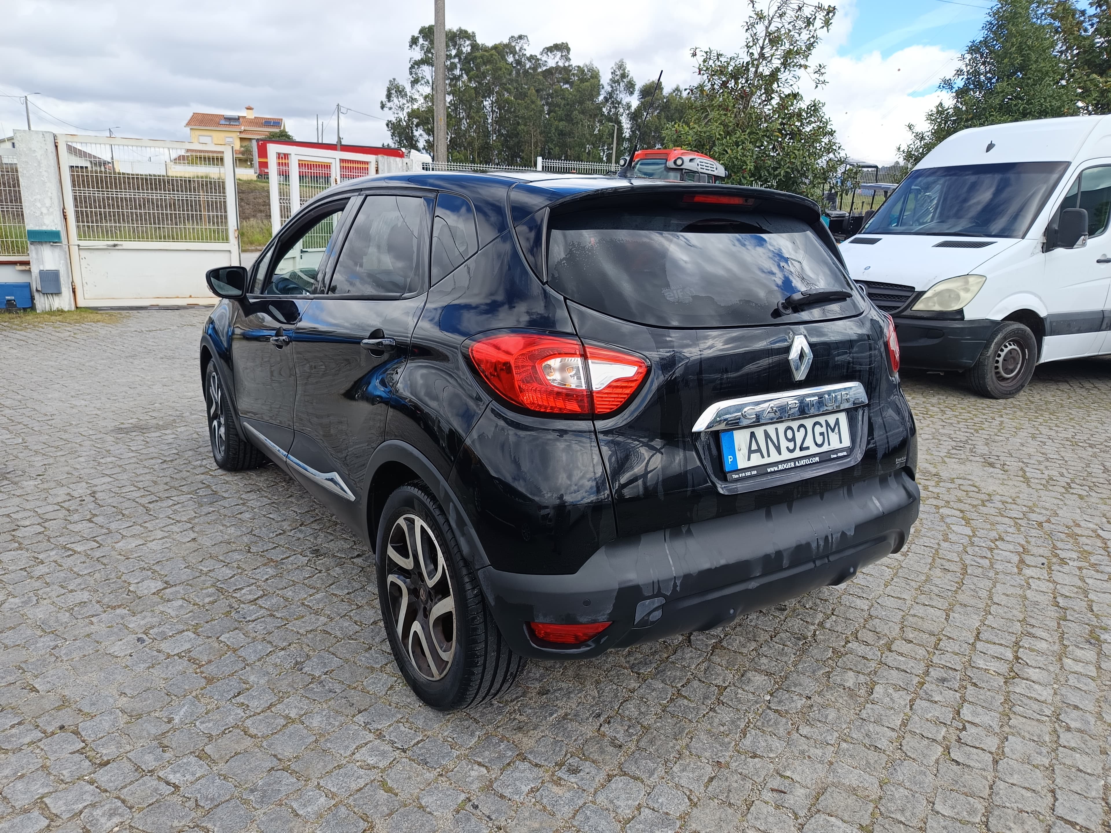 Renault Captur 1.5 DCI Sport · Ano 2013 — imagem 5