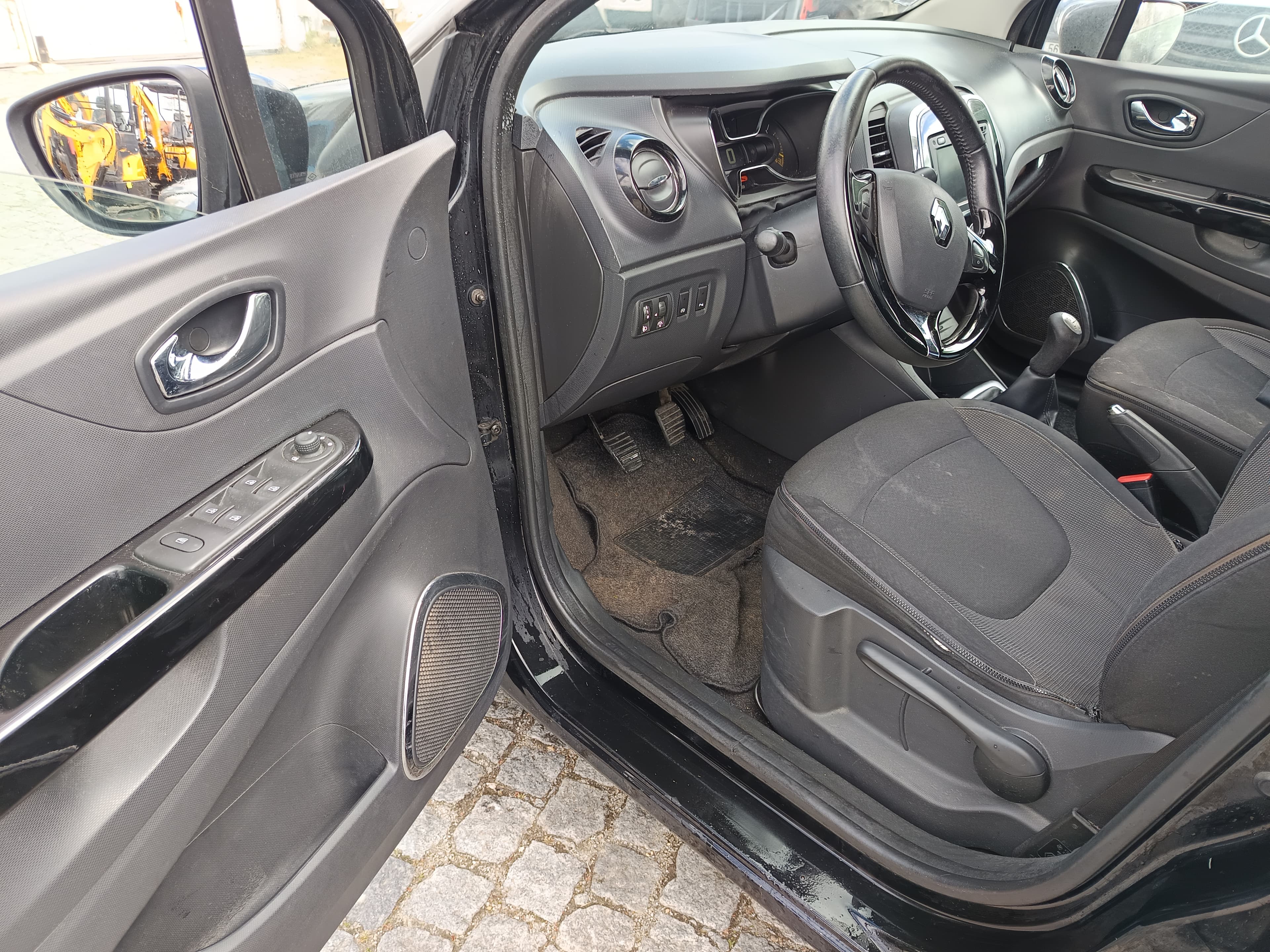 Renault Captur 1.5 DCI Sport · Ano 2013 — imagem 34