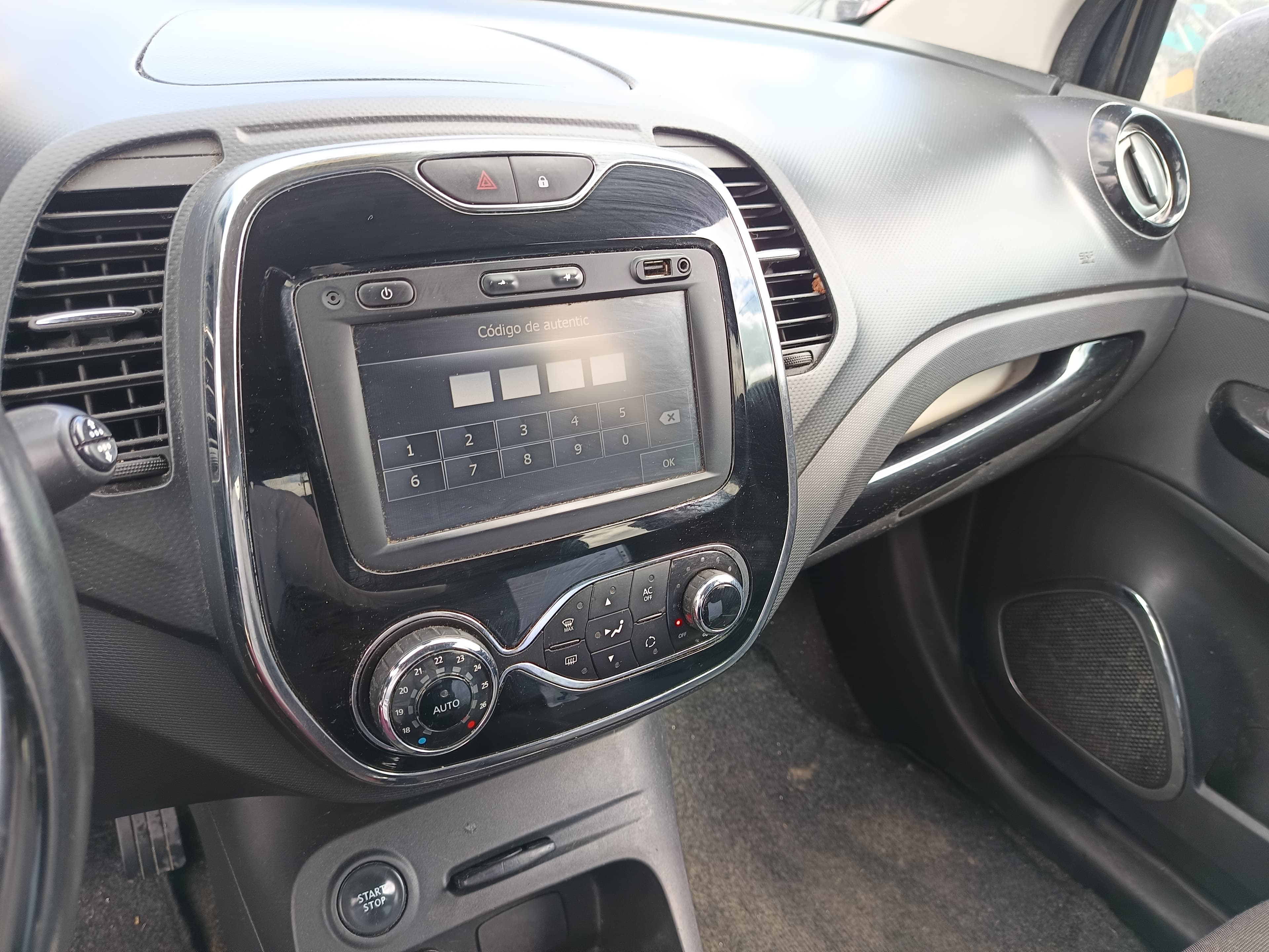 Renault Captur 1.5 DCI Sport · Ano 2013 — imagem 18