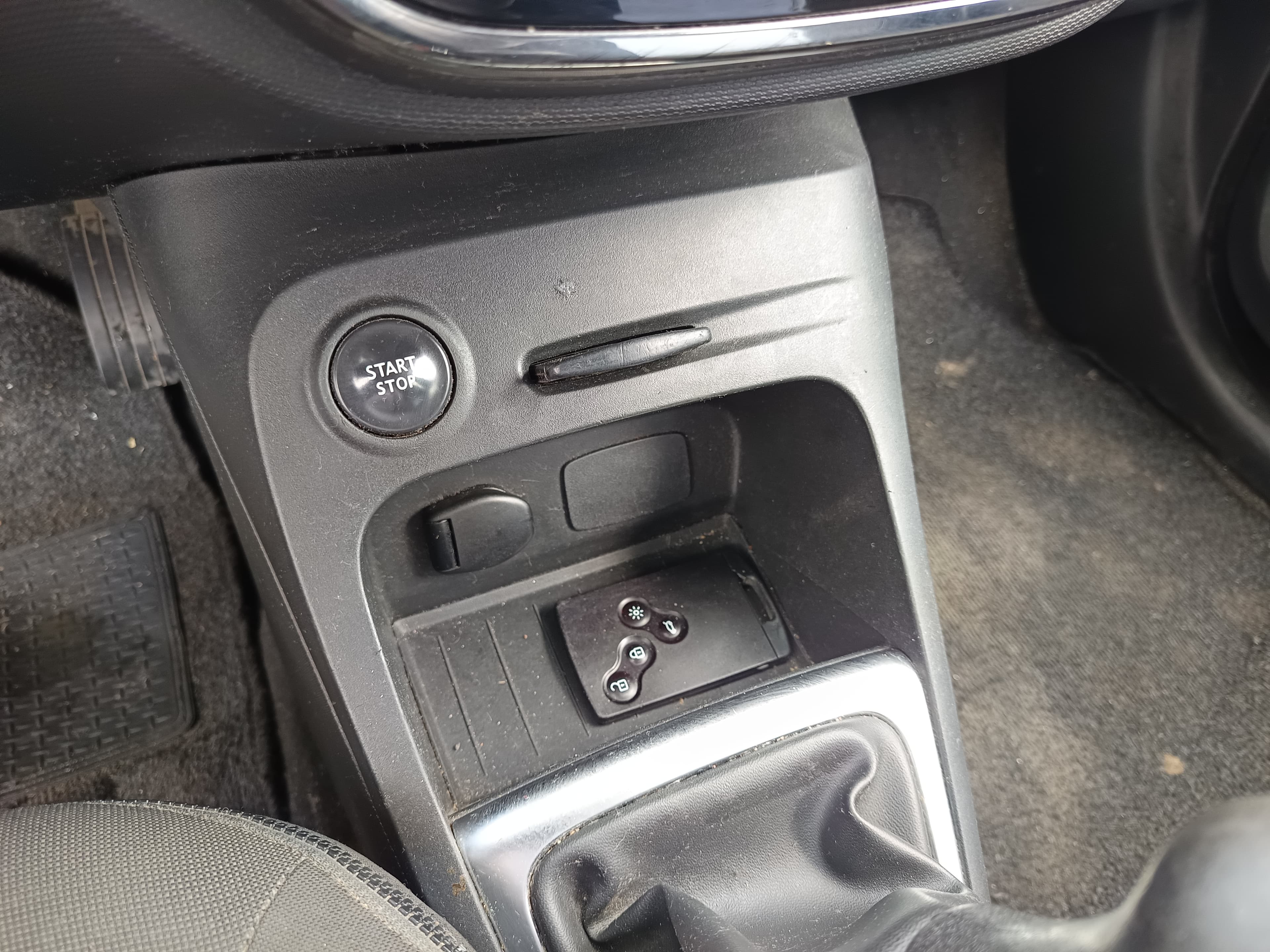 Renault Captur 1.5 DCI Sport · Ano 2013 — imagem 21