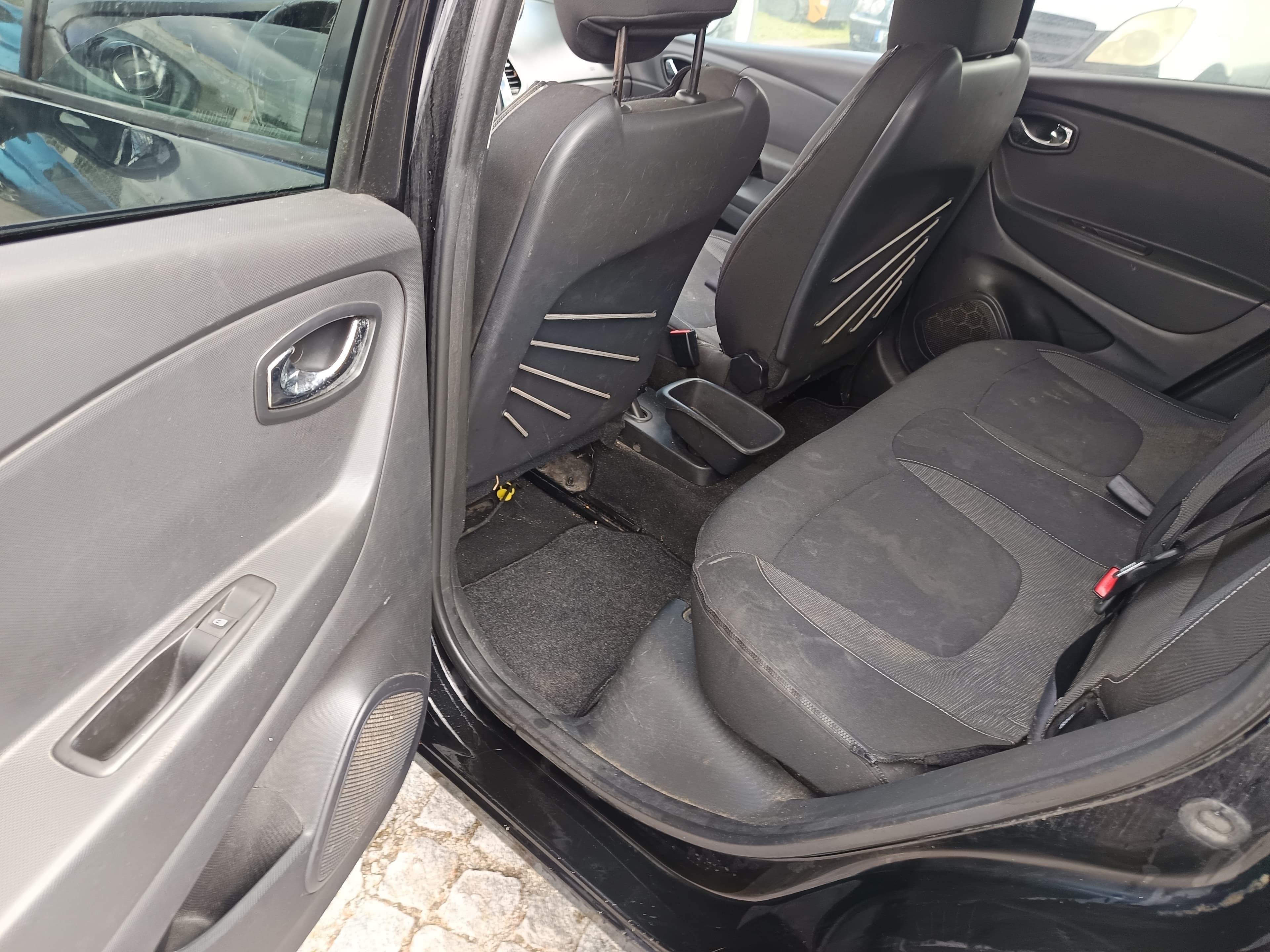 Renault Captur 1.5 DCI Sport · Ano 2013 — imagem 31