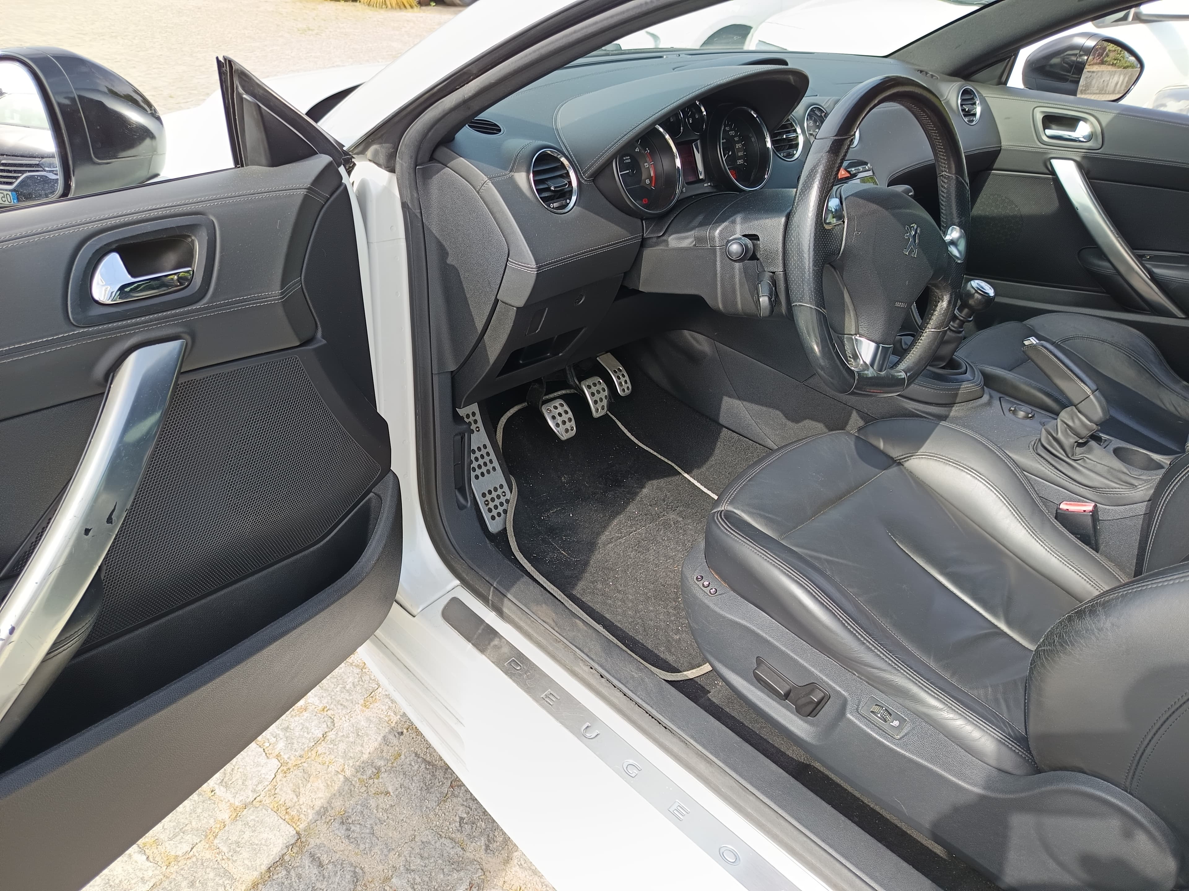 Peugeot RCZ · Ano 2011 — imagen 25
