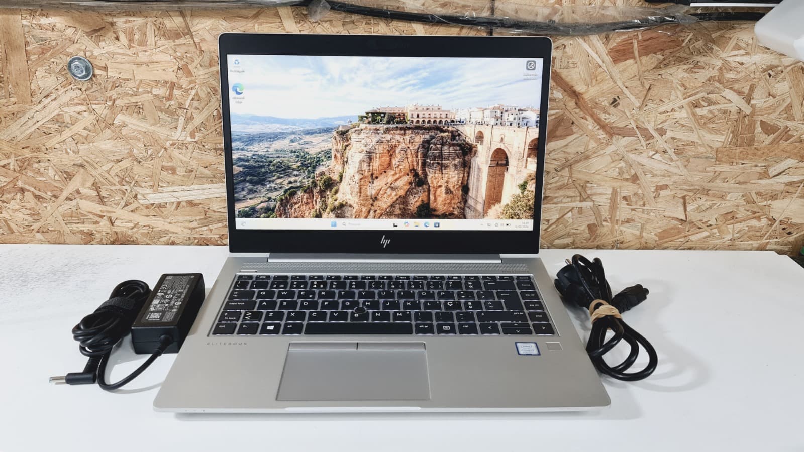 Computador portátil HP EliteBook 840 G6 — imagem 1