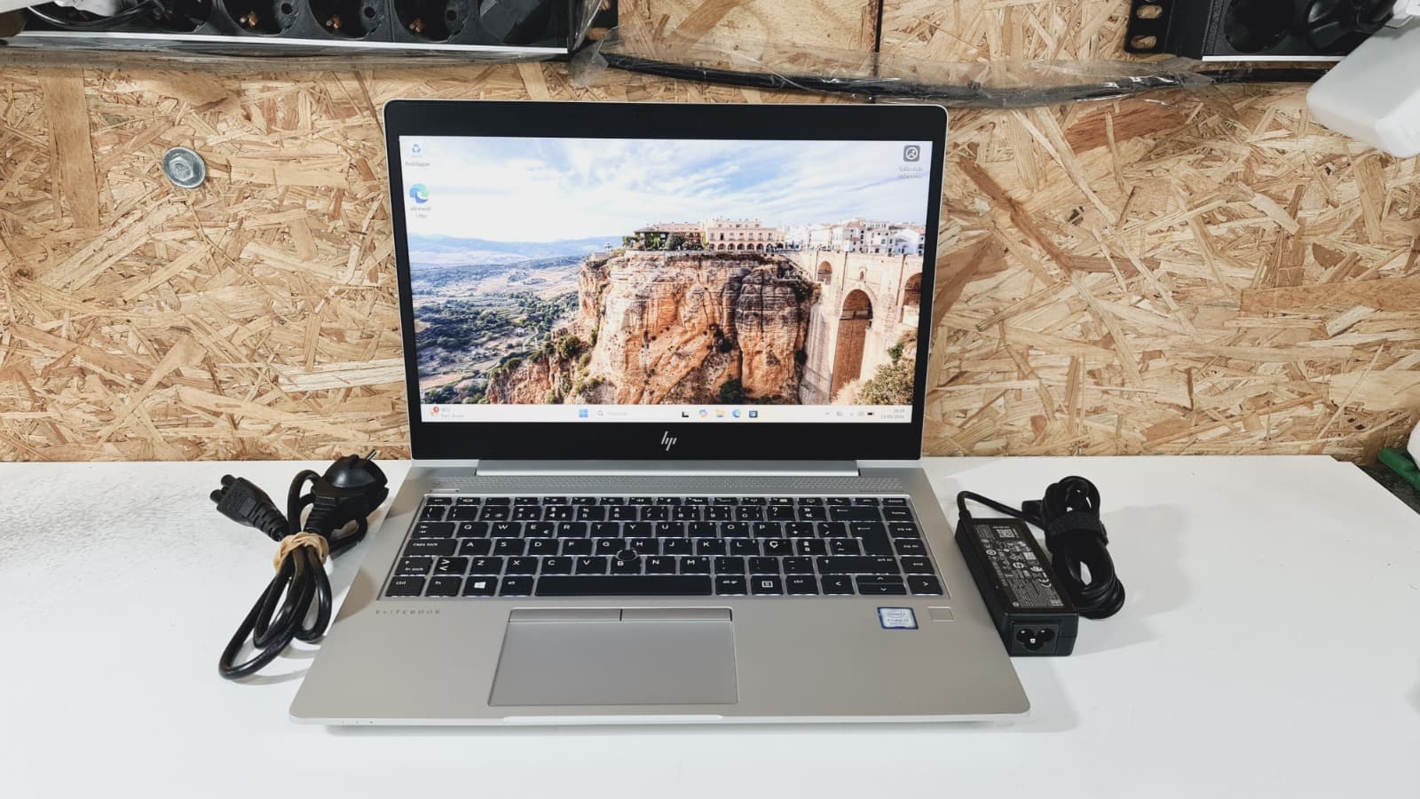 Portátil HP EliteBook 840 G6 — imagen 1