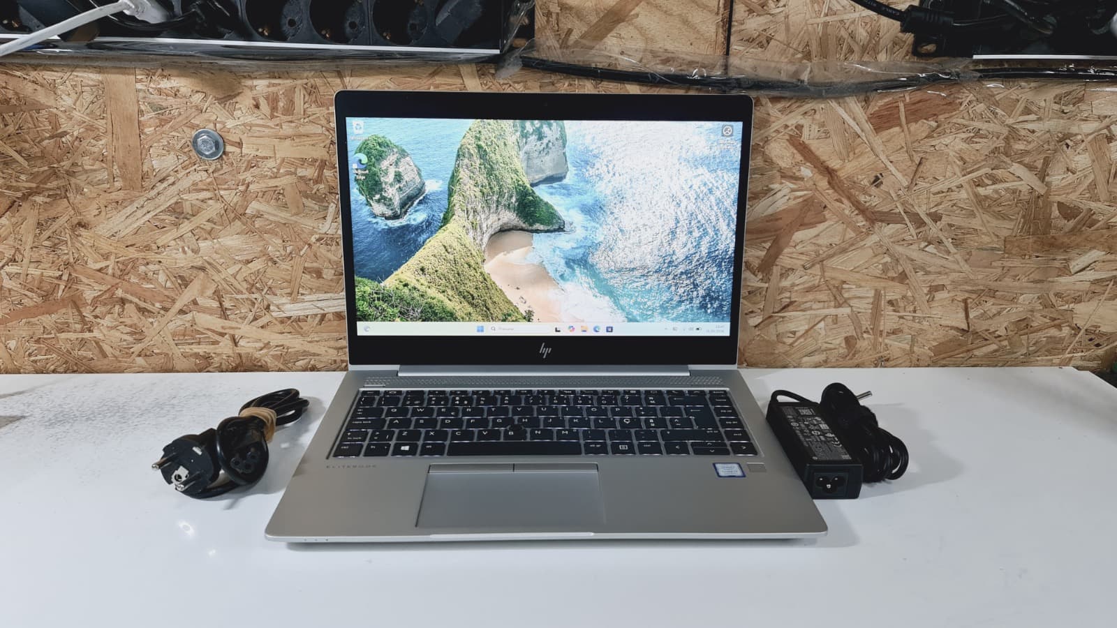 Portátil HP EliteBook 840 G6 — imagen 1