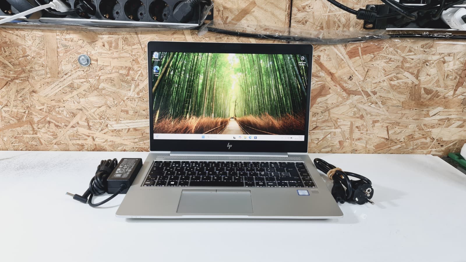 Computador portátil HP EliteBook 840 G5 — imagen 1