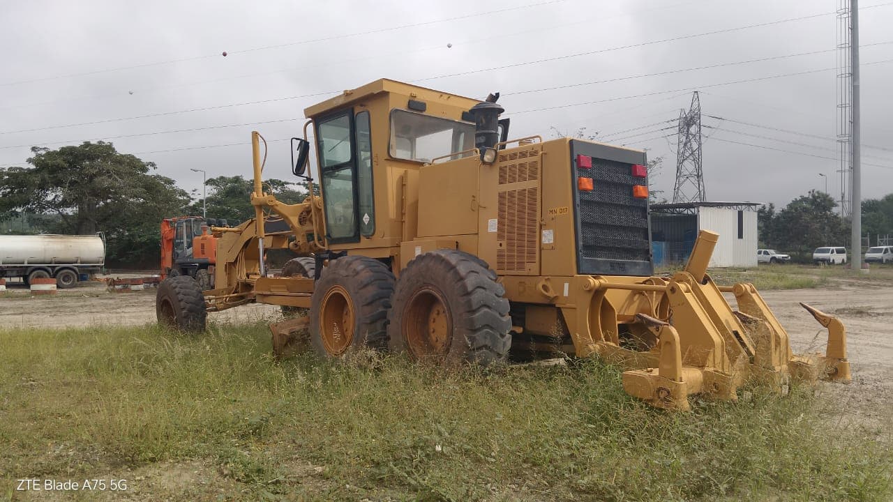 Motoniveladora Caterpillar 12H — image 6