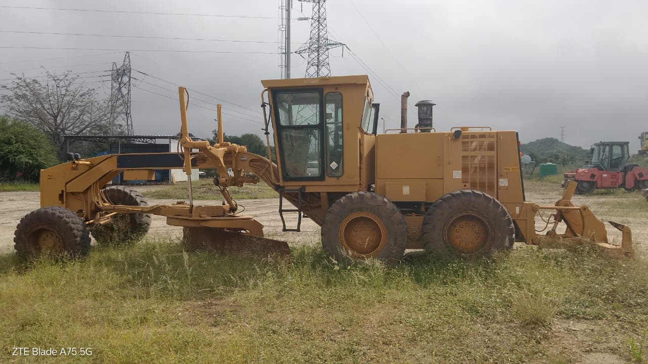Motoniveladora Caterpillar 12H — image 7