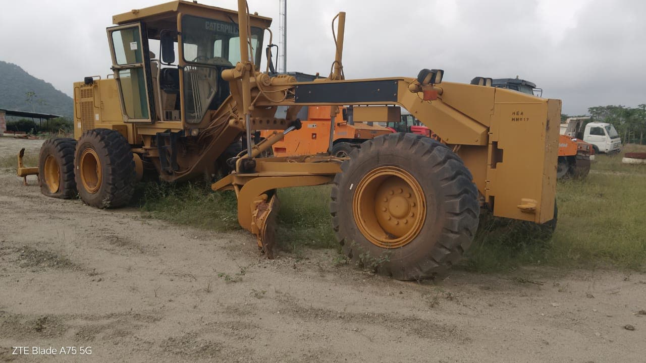 Motoniveladora Caterpillar 12H — image 3