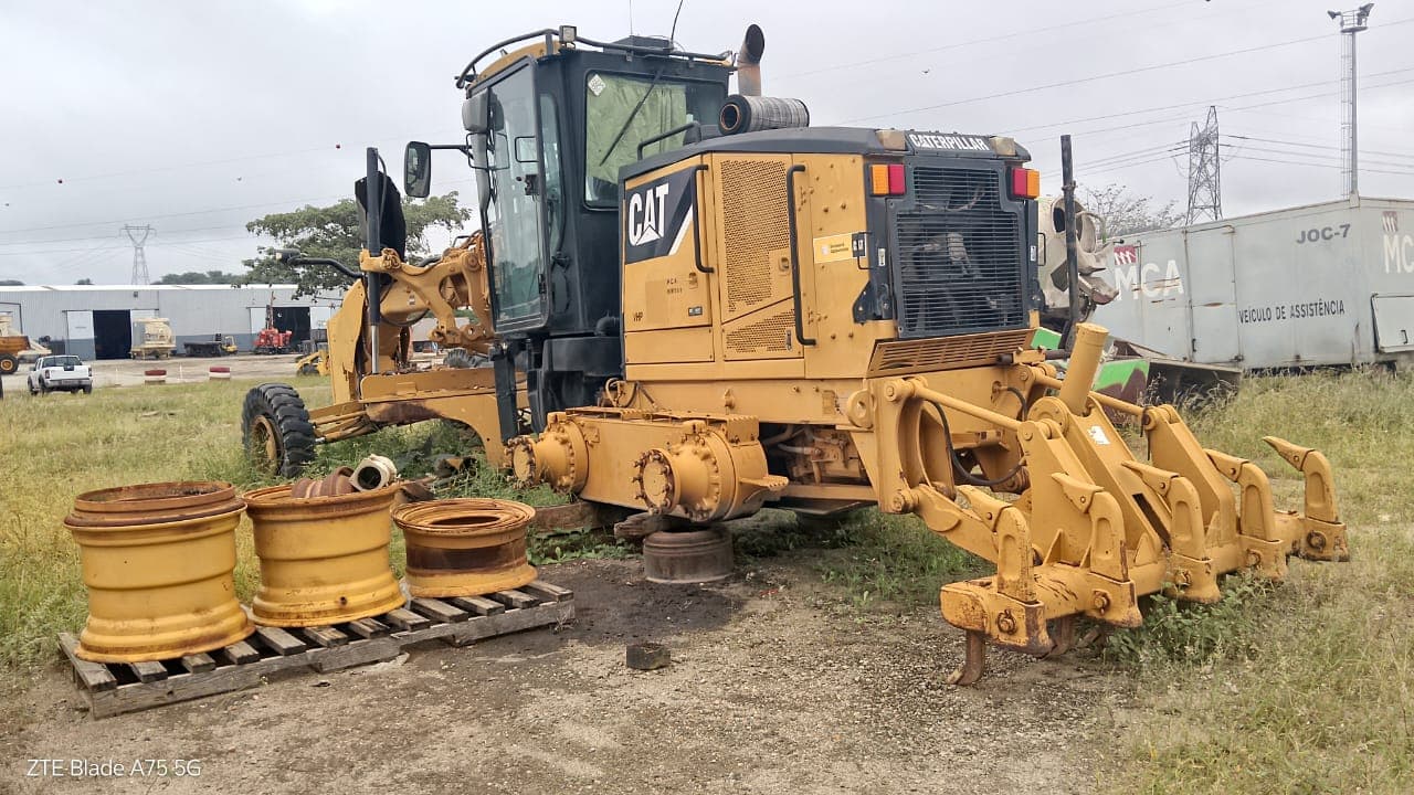 Motoniveladora Caterpillar 140M — image 6