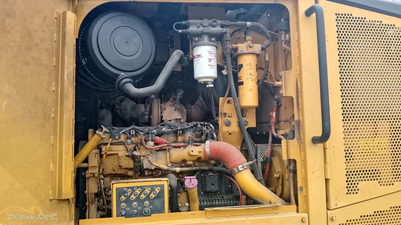 Motoniveladora Caterpillar 140M — image 10